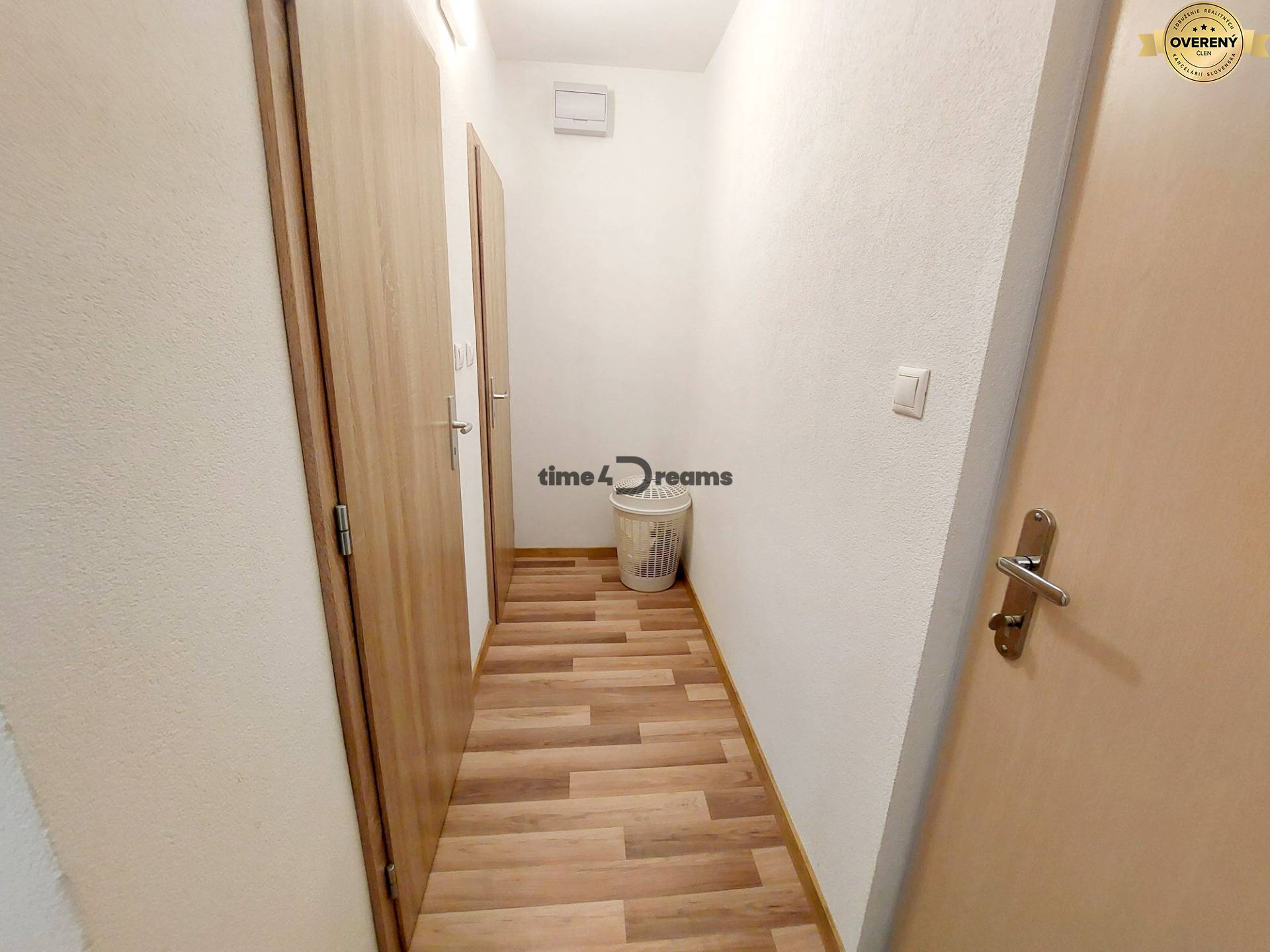 NA PRENÁJOM - zrekonštruovaný 2i byt Detva Dolinky