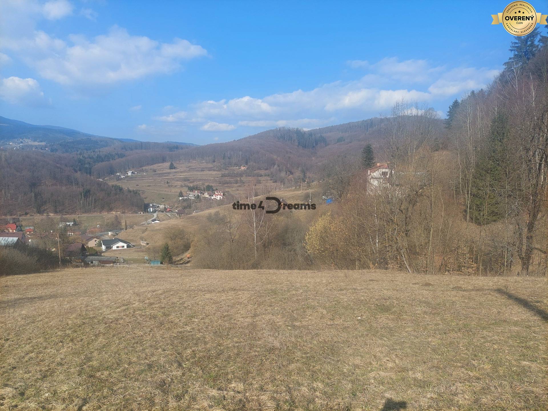 NA PREDAJ pozemok na stavbu chaty Hriňová