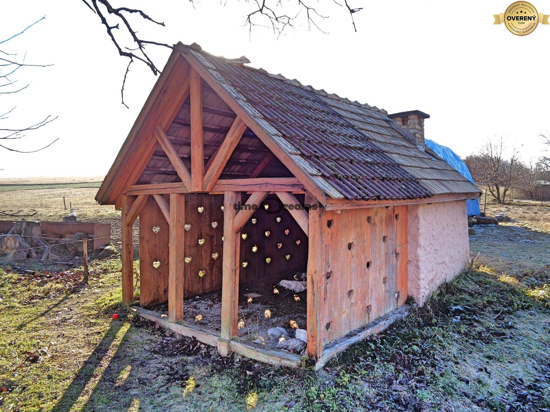 NA PREDAJ-MIMORIADNE ZNÍŽENÁ CENA rodinný domček..Podkriváň
