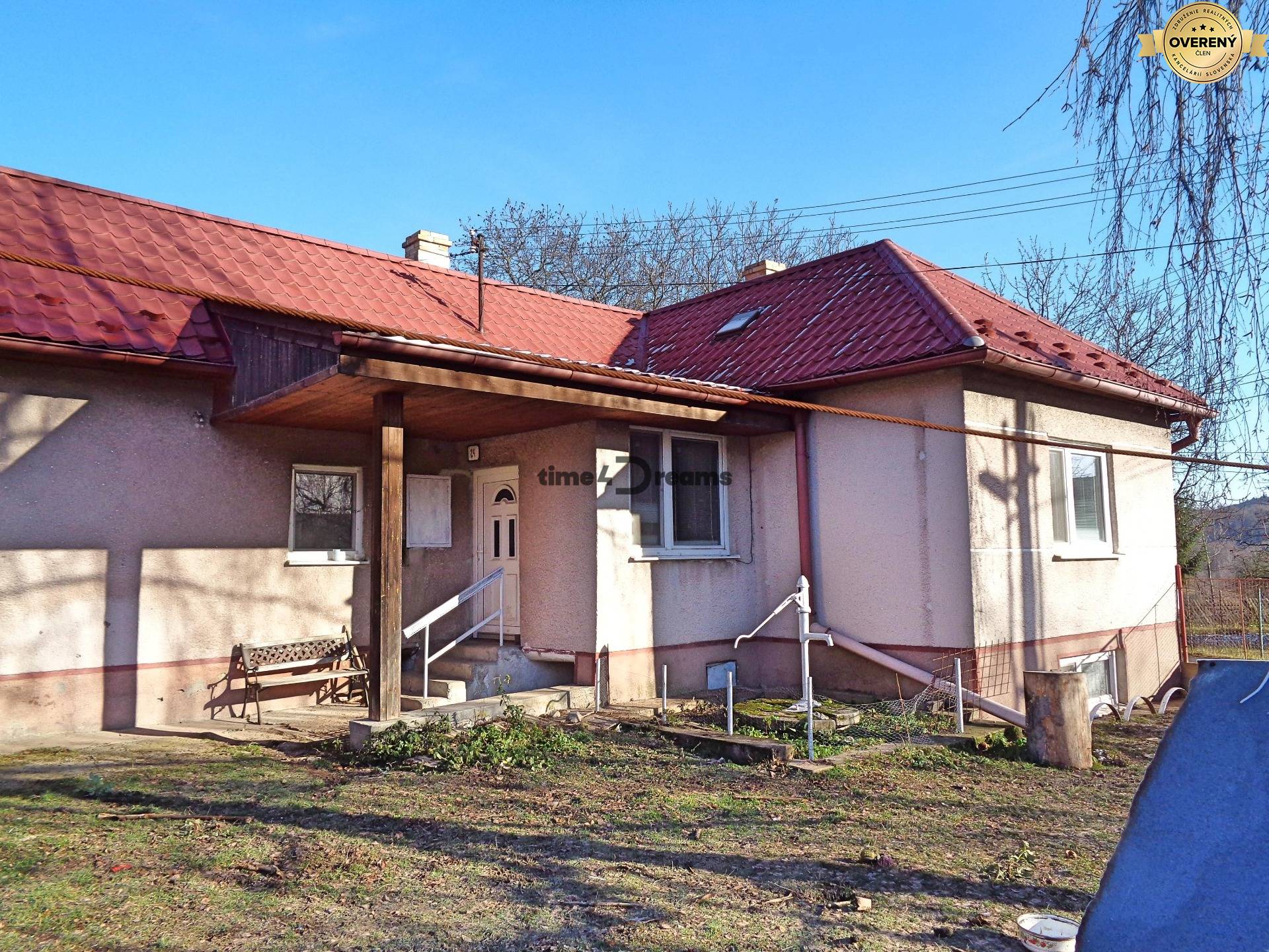 NA PREDAJ-MIMORIADNE ZNÍŽENÁ CENA rodinný domček..Podkriváň