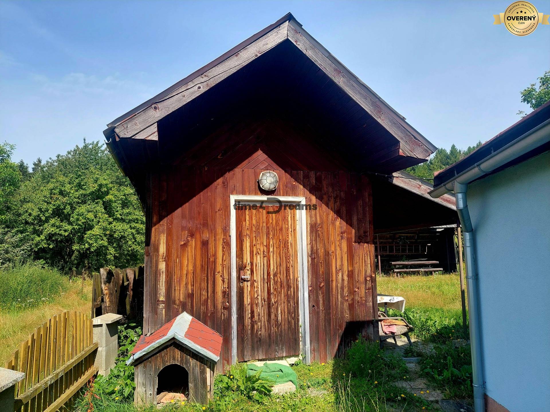 NA PREDAJ pekná chalupa LÁTKY okr.Detva