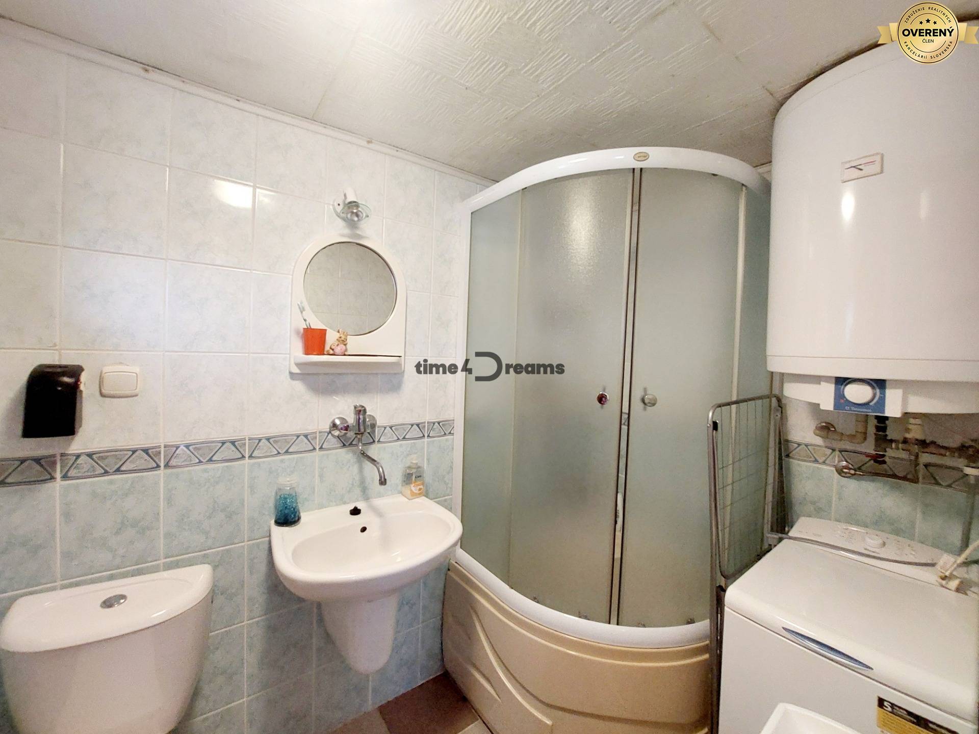 NA PREDAJ pekná chalupa LÁTKY okr.Detva