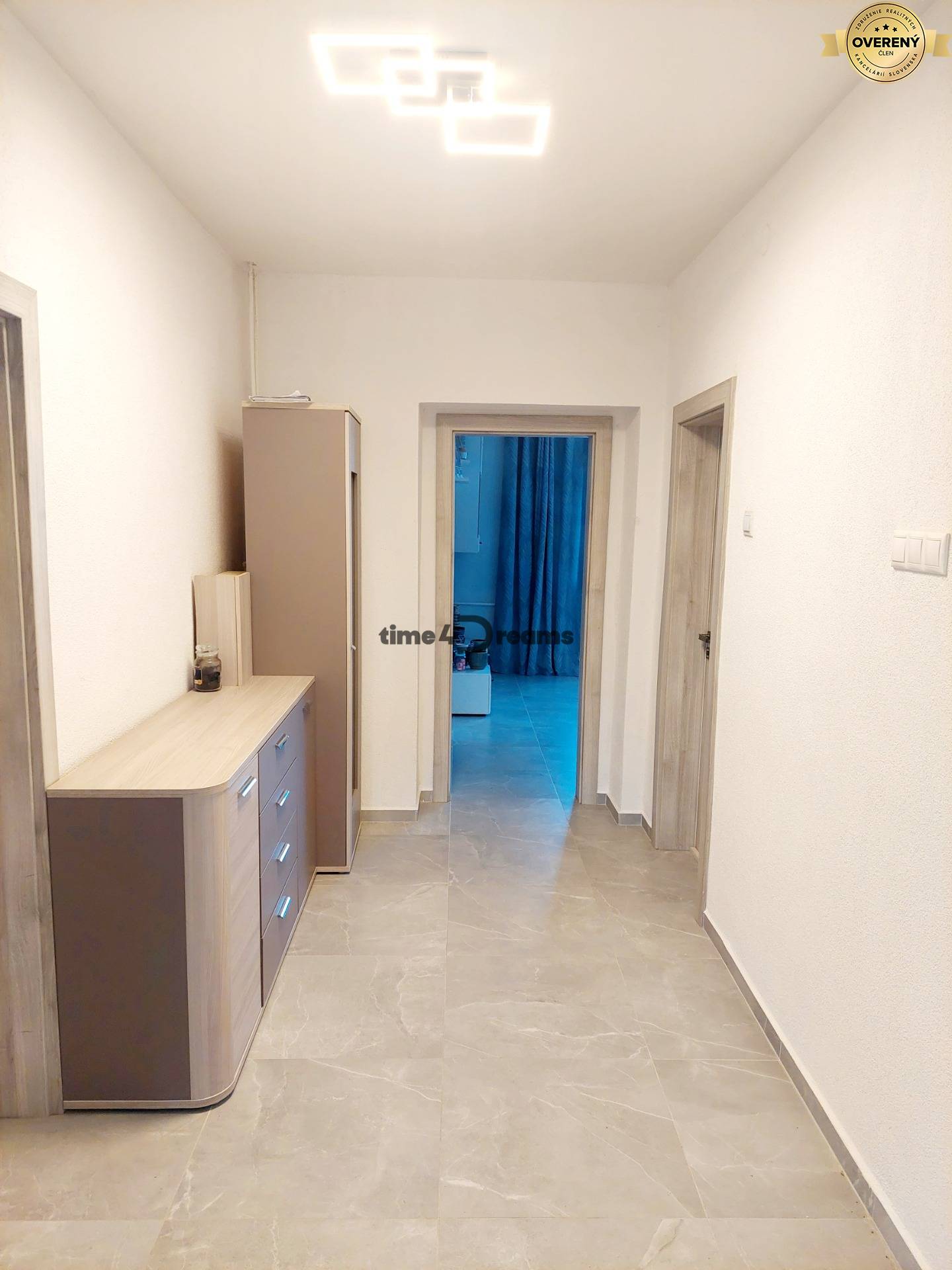 NA PREDAJ pekný zrekonštruovaný dom v obci Sebedražie