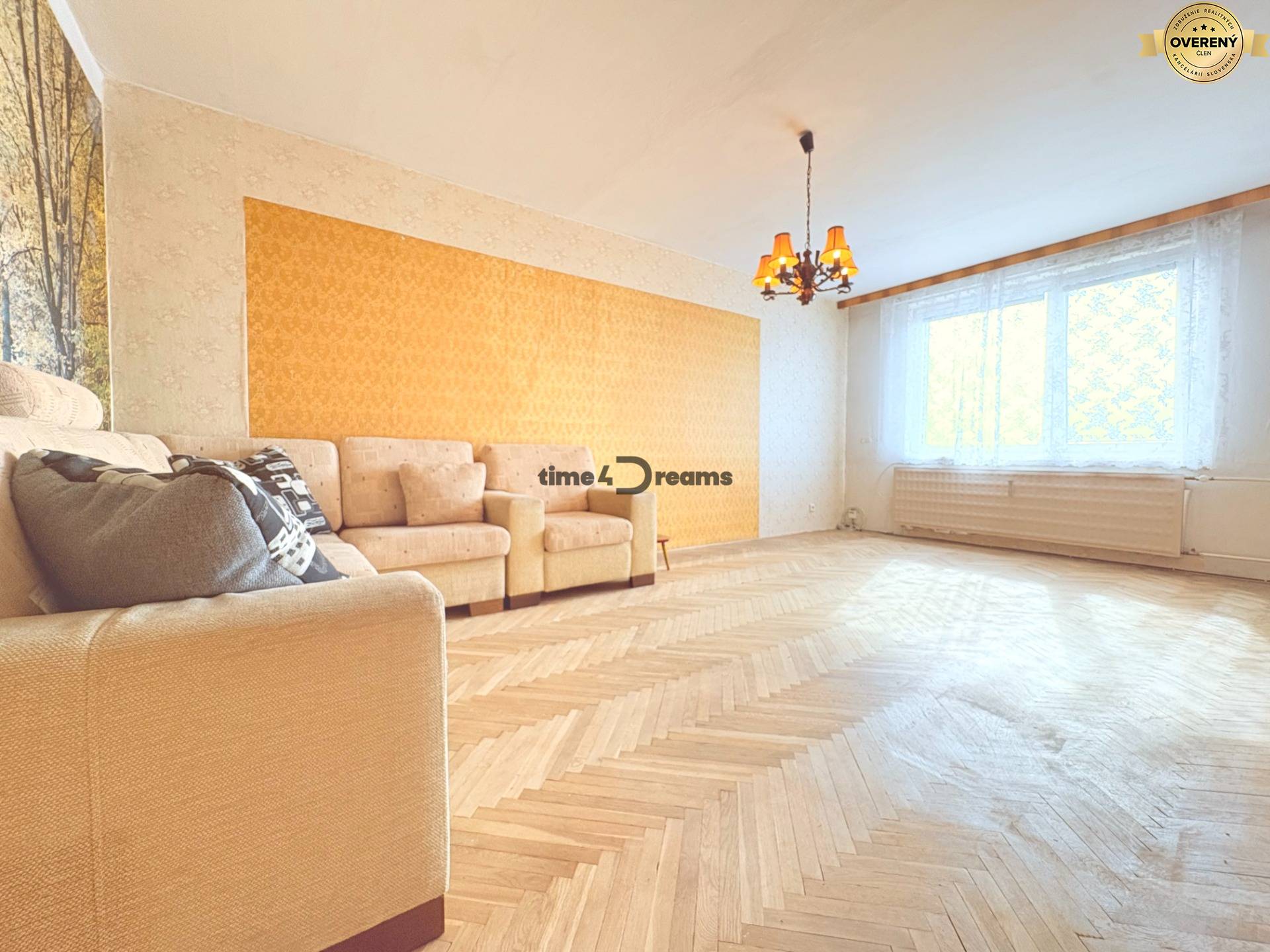 Na predaj: CENTRUM: 3 izb.byt + ŠATNIK + PIVNICA