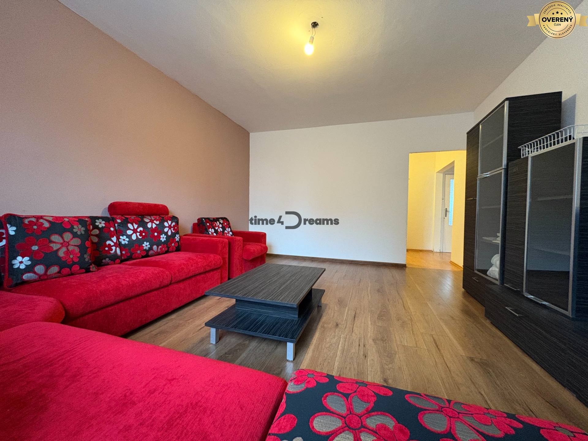 Na predaj: CENTRUM: 3 izb.byt + PIVNICA