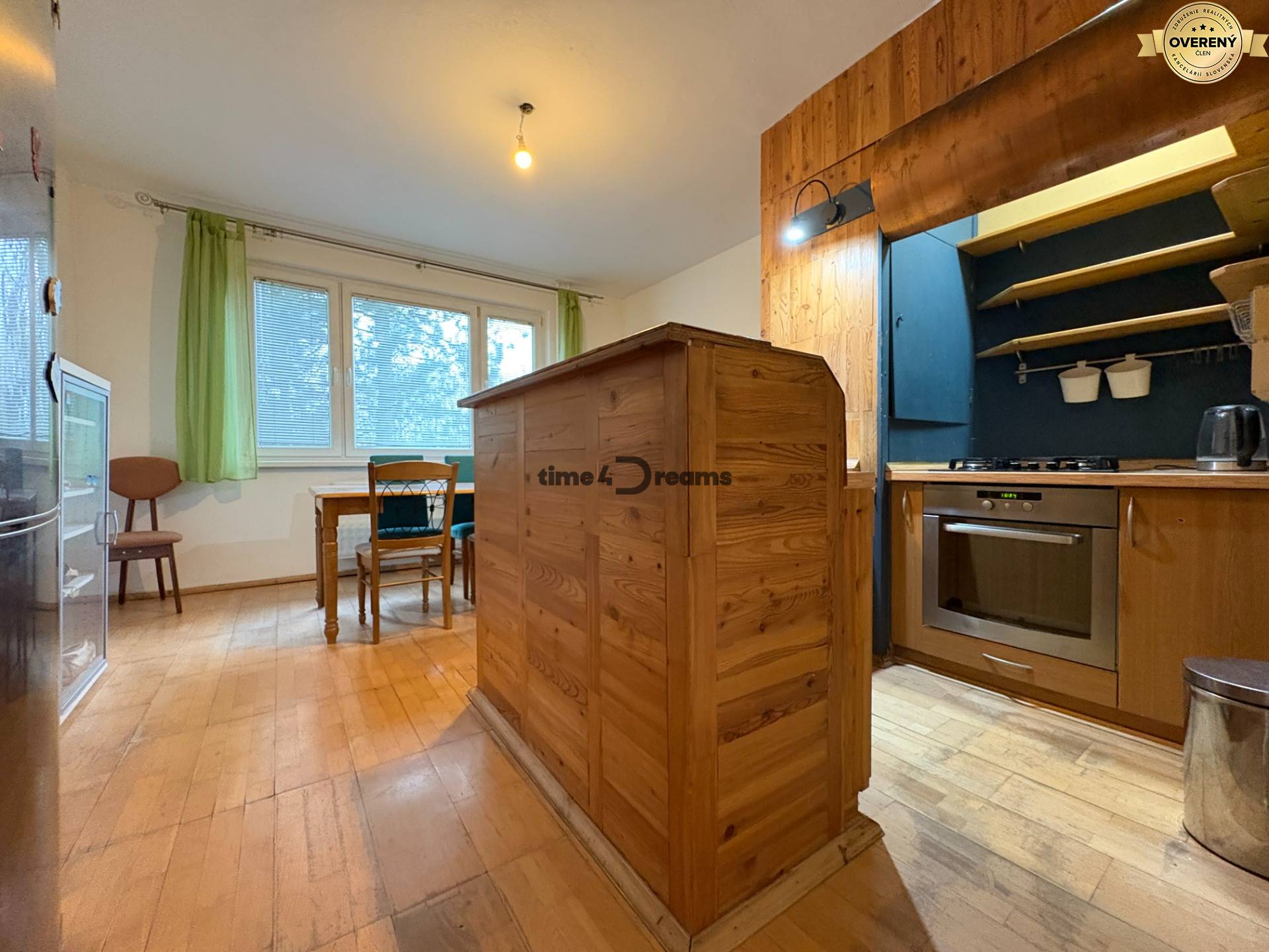 Na predaj: CENTRUM: 3 izb.byt + PIVNICA