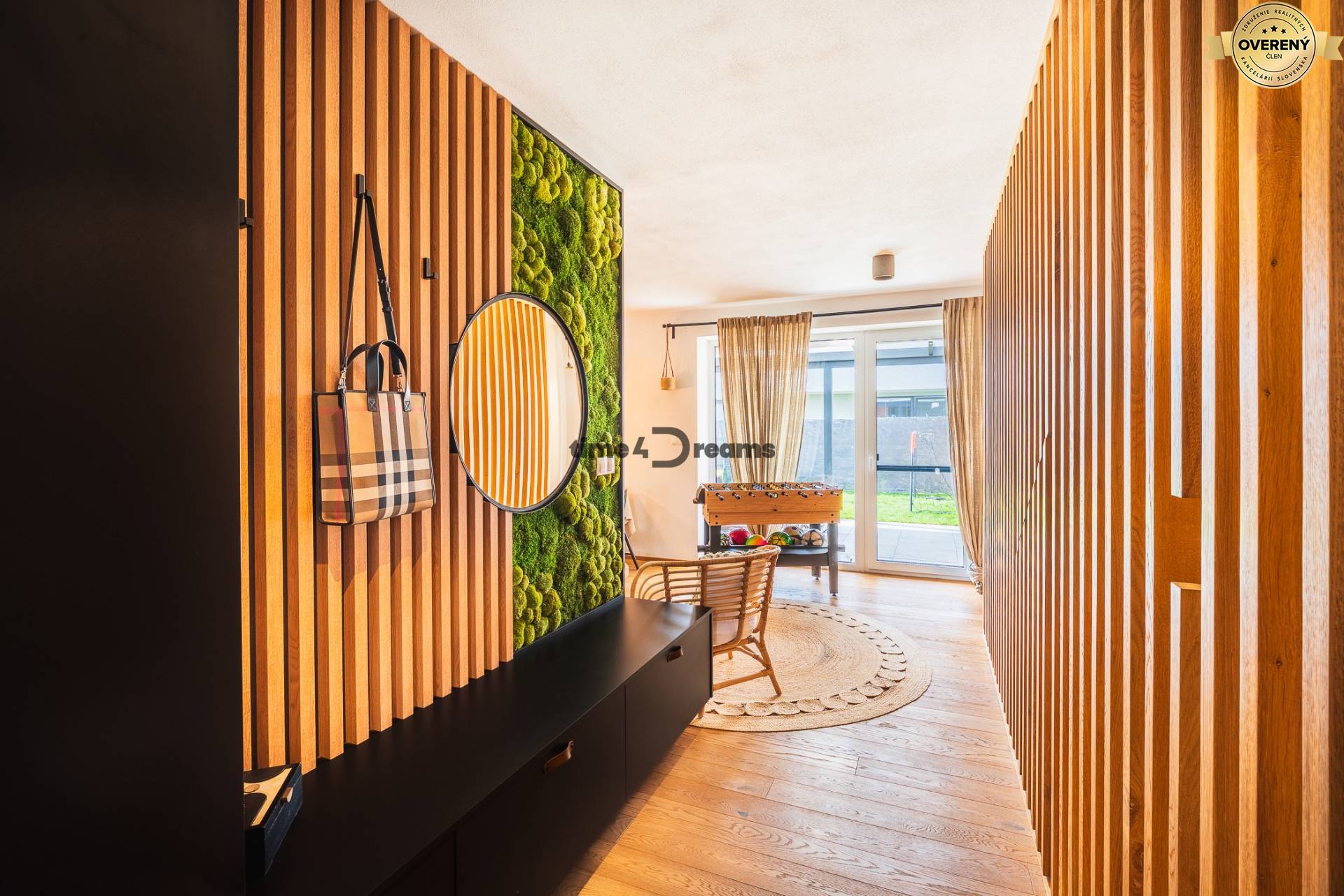 NA PREDAJ Krásny domček v Ivánke pri Nitre