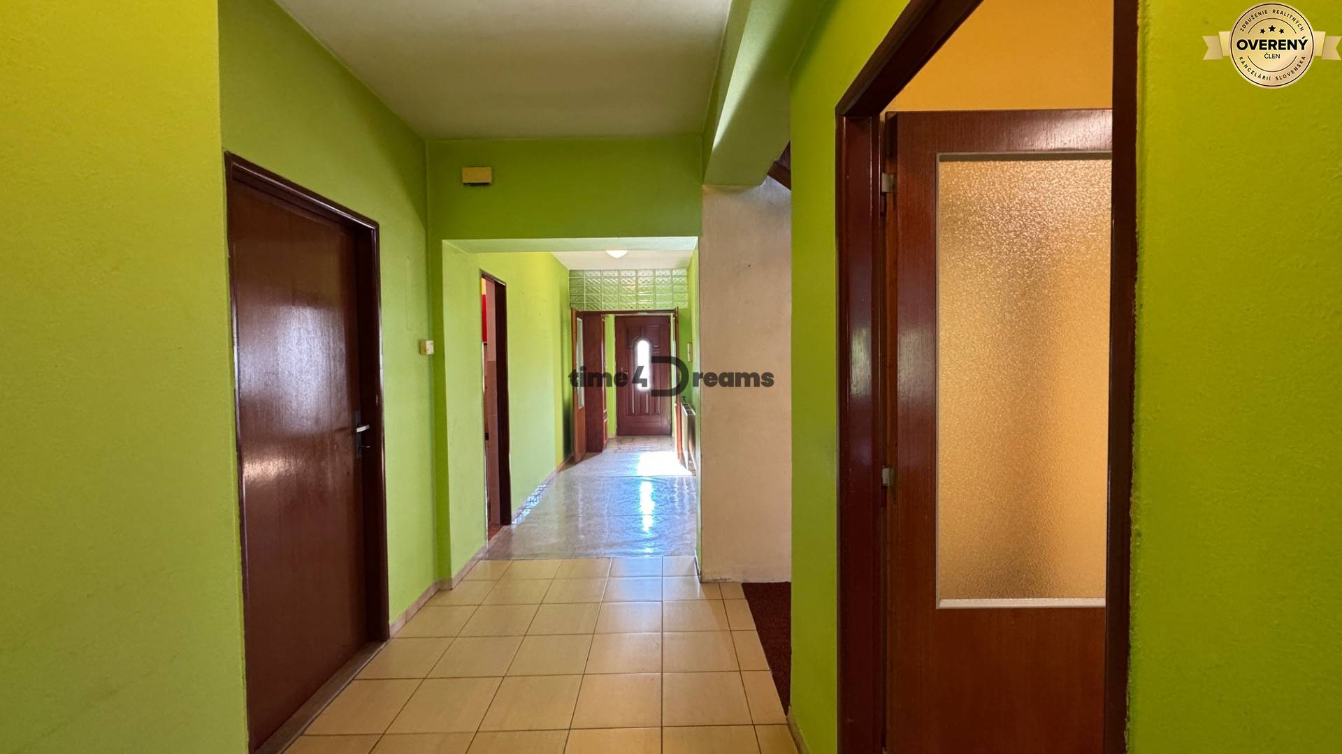 NA PREDAJ 5 izbový rodinný dom v obci Urmince - Topoľčany