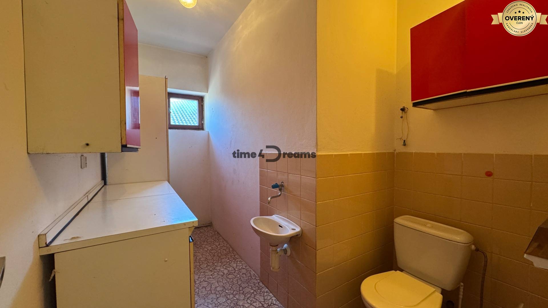 NA PREDAJ 5 izbový rodinný dom v obci Urmince - Topoľčany