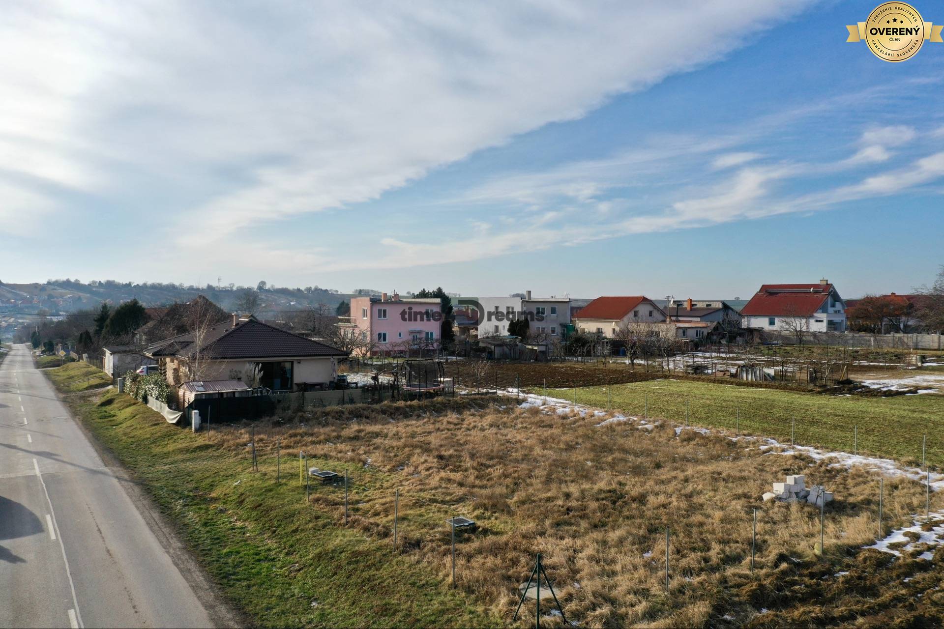 Na predaj pozemok Golianvo