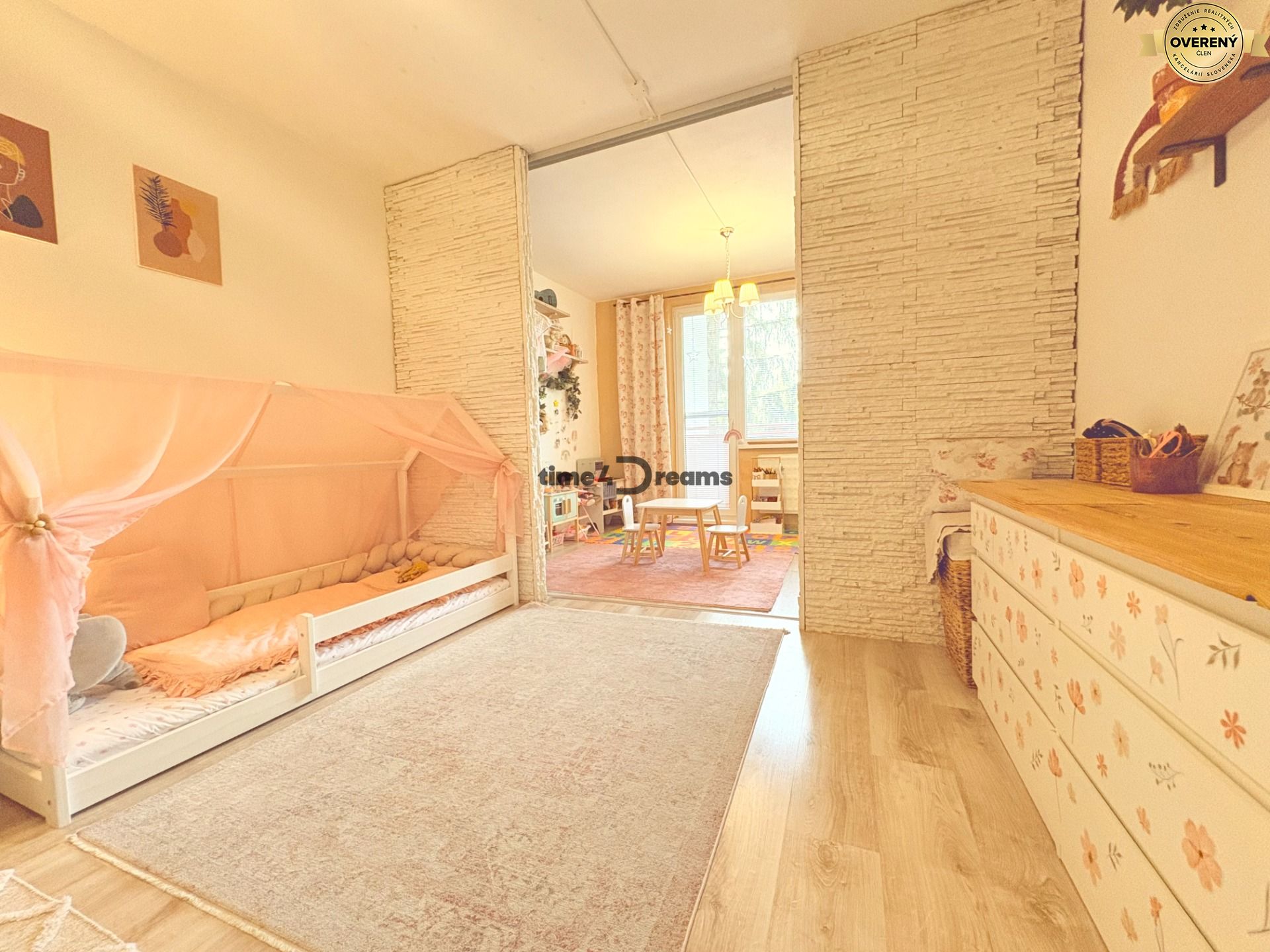 Na predaj: CENTRUM 3 izb.byt + BALKON + ŠPAJZA