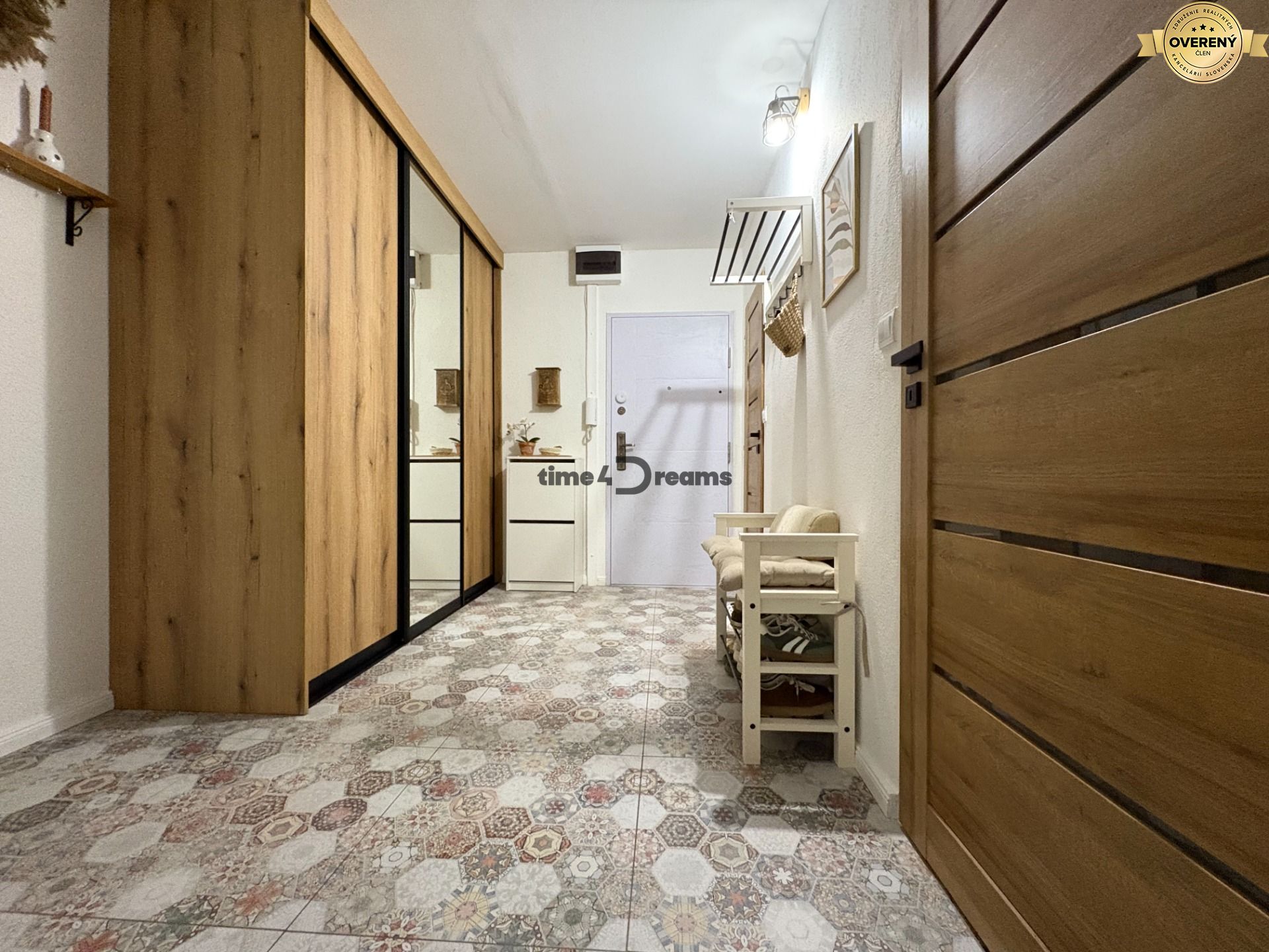 Na predaj: CENTRUM 3 izb.byt + BALKON + ŠPAJZA