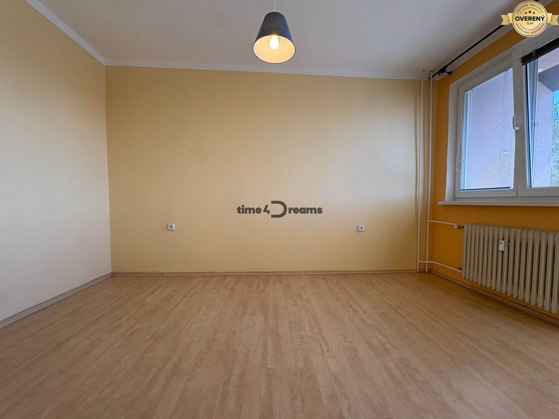 Na predaj: 2 izb.byt + LOGGIA + PIVNICA