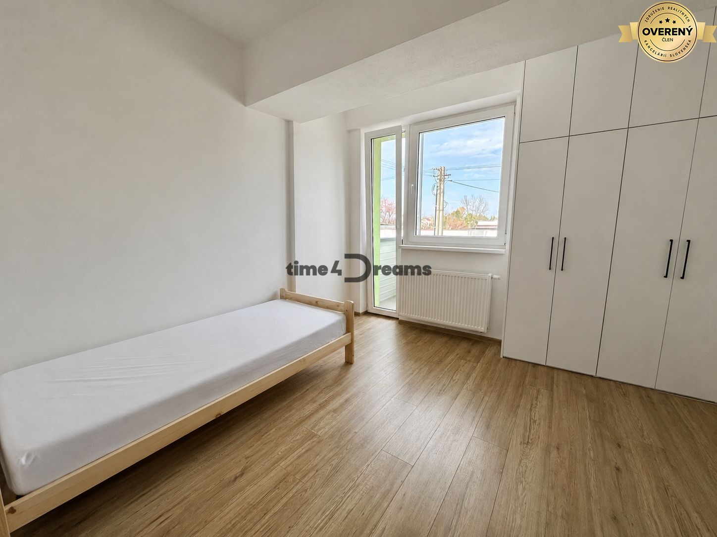 Na Predaj: Útulná garzónka s balkónom v širšom centre Hlohovca
