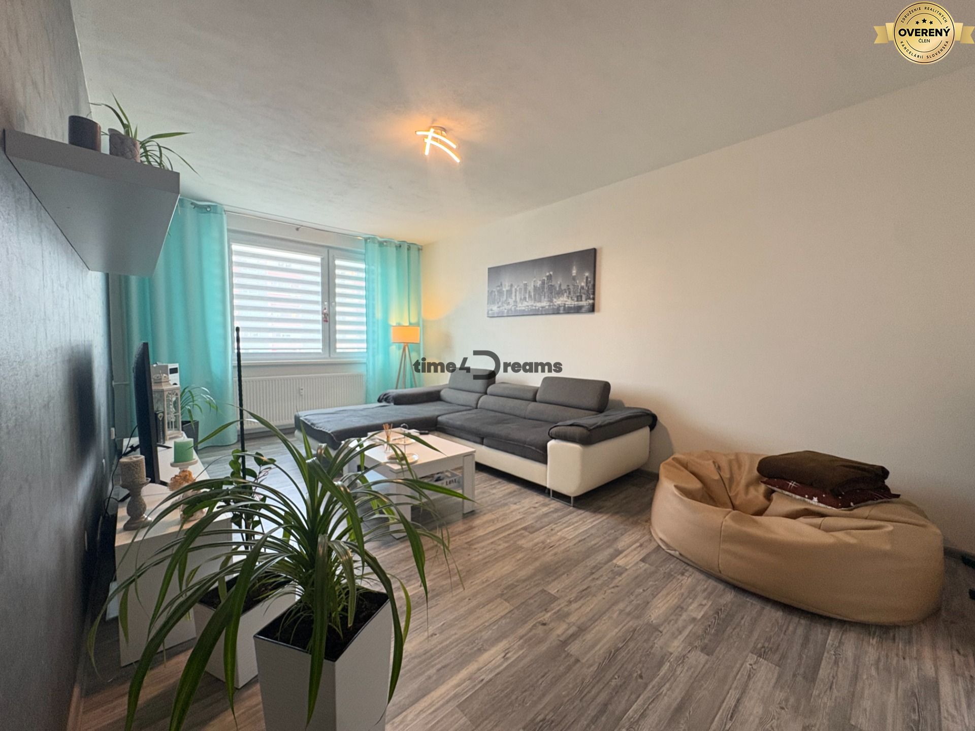 Na predaj: 4 izb.byt + BALKON + PIVNICA