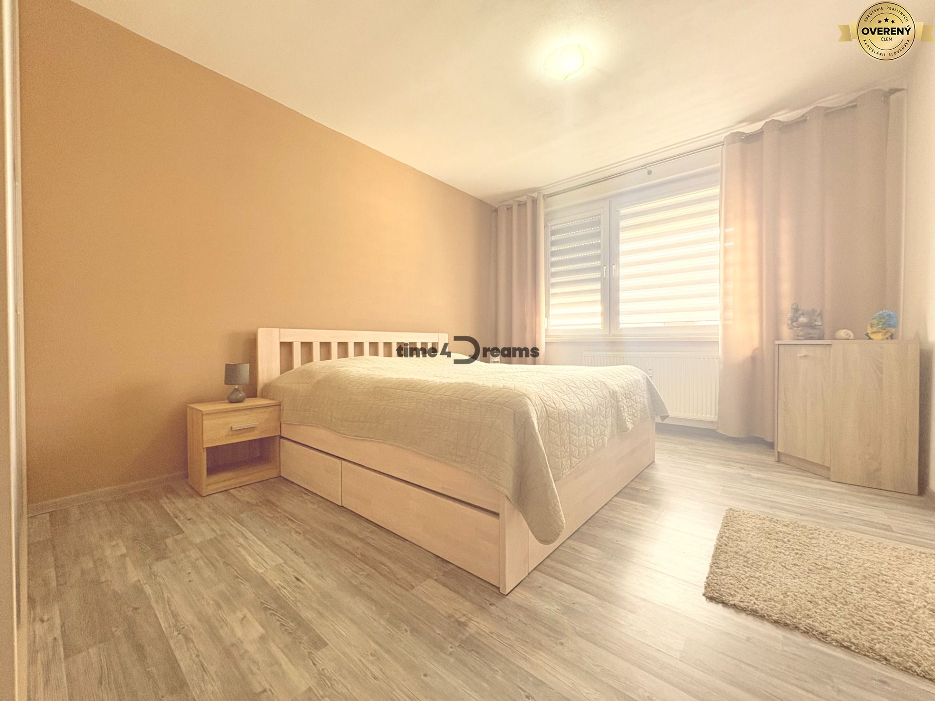 Na predaj: 4 izb.byt + BALKON + PIVNICA