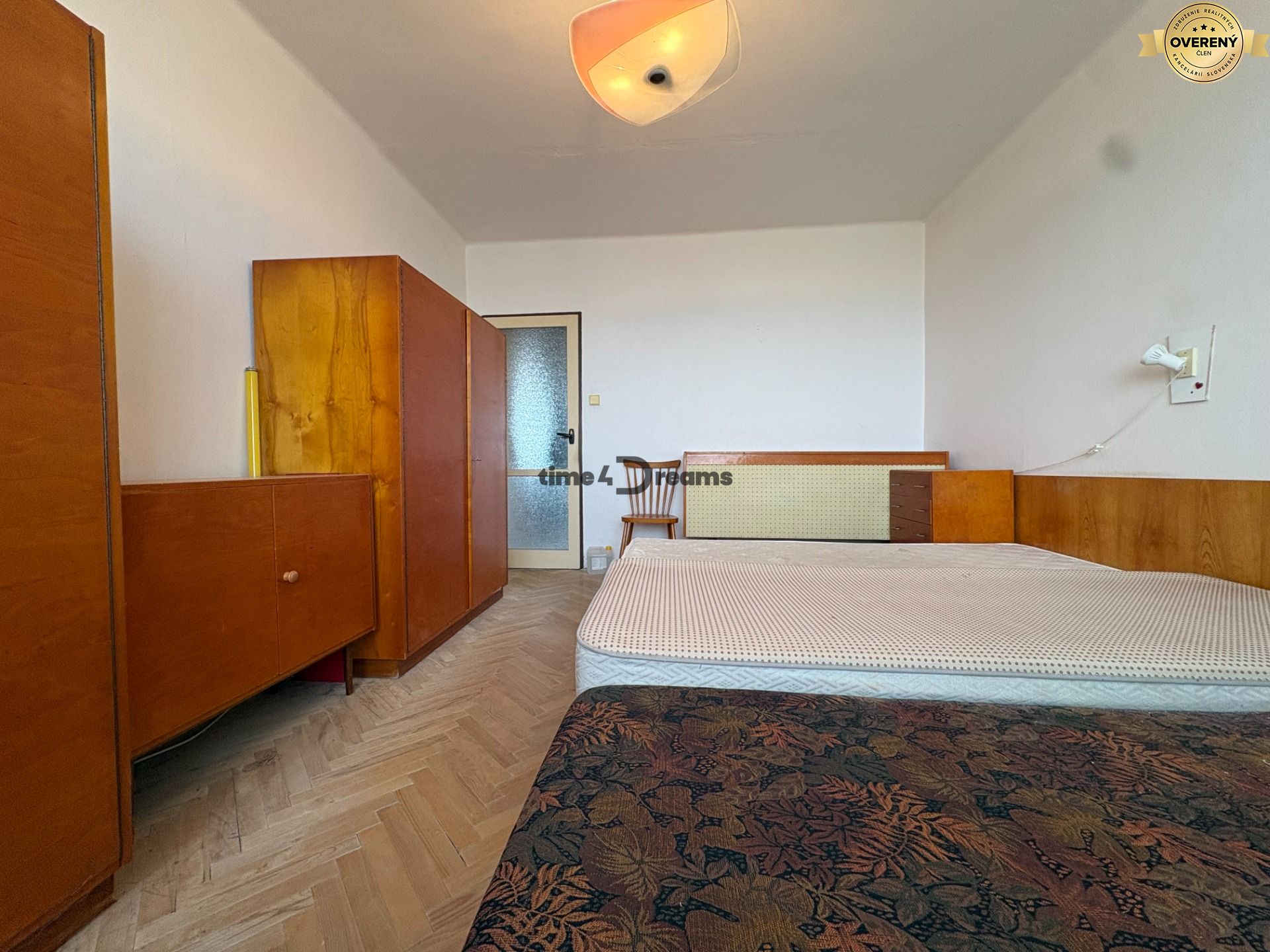 Na predaj: 2 izb.byt + KLÍMA + ŠPAJZA
