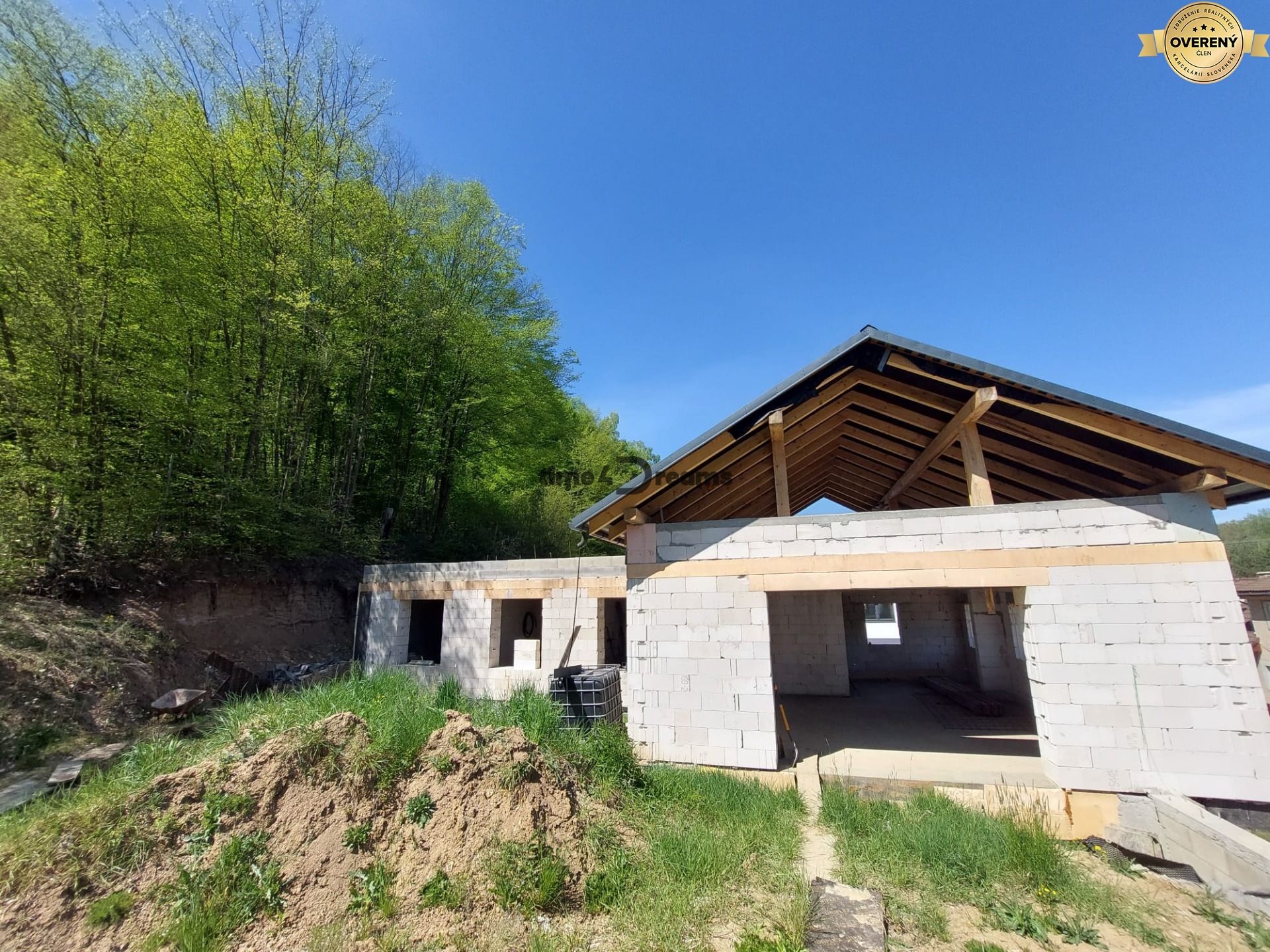 NA PREDAJ rozostavaný 5-izbový rodinný dom – Zvolenská Slatina