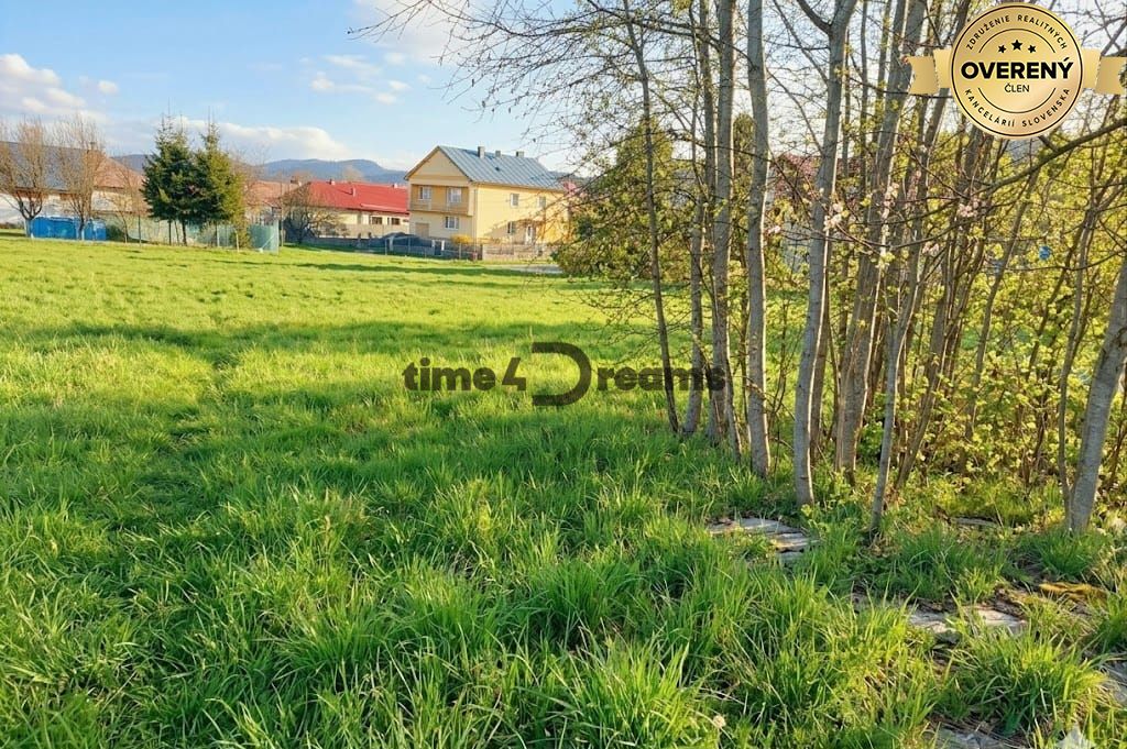 NA PREDAJ pekný pozemok na stavbu domu HROCHOŤ