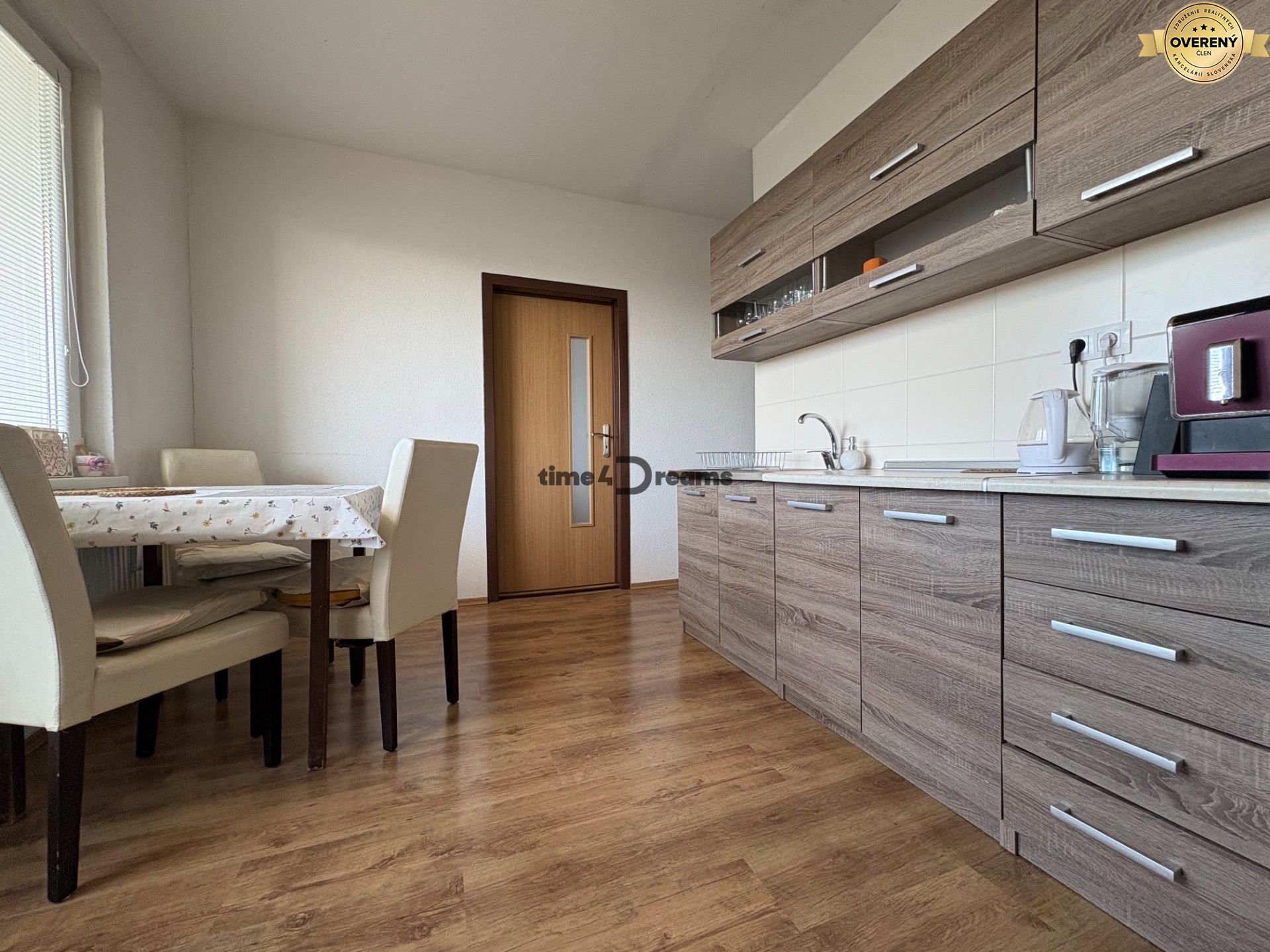 Na predaj: Veľký 2 izb.byt + LOGGIA + ŠPAJZA + PIVNICA