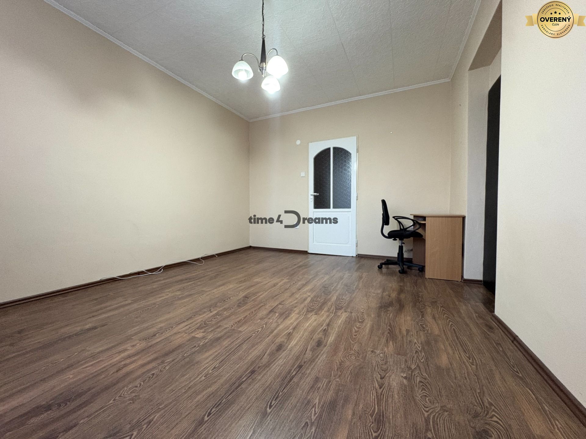 Na predaj: CENTRUM 3 izb.byt + LOGGIA + KLÍMA + PIVNICA