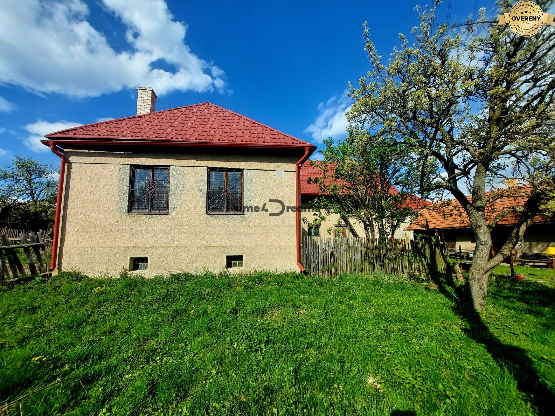 EXKLUZÍVNE NA PREDAJ – vidiecky rodinný dom BUDINÁ