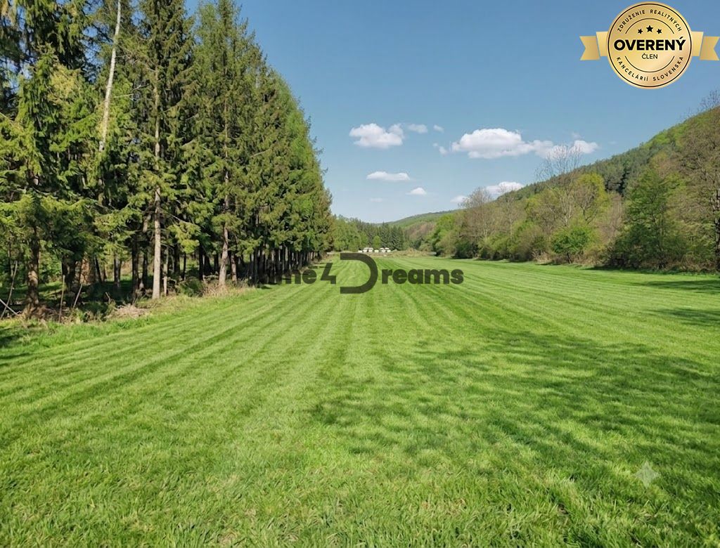 NA PREDAJ rovinatý pozemok -15€m2..HORNÝ TISOVNÍK-okr.Detva