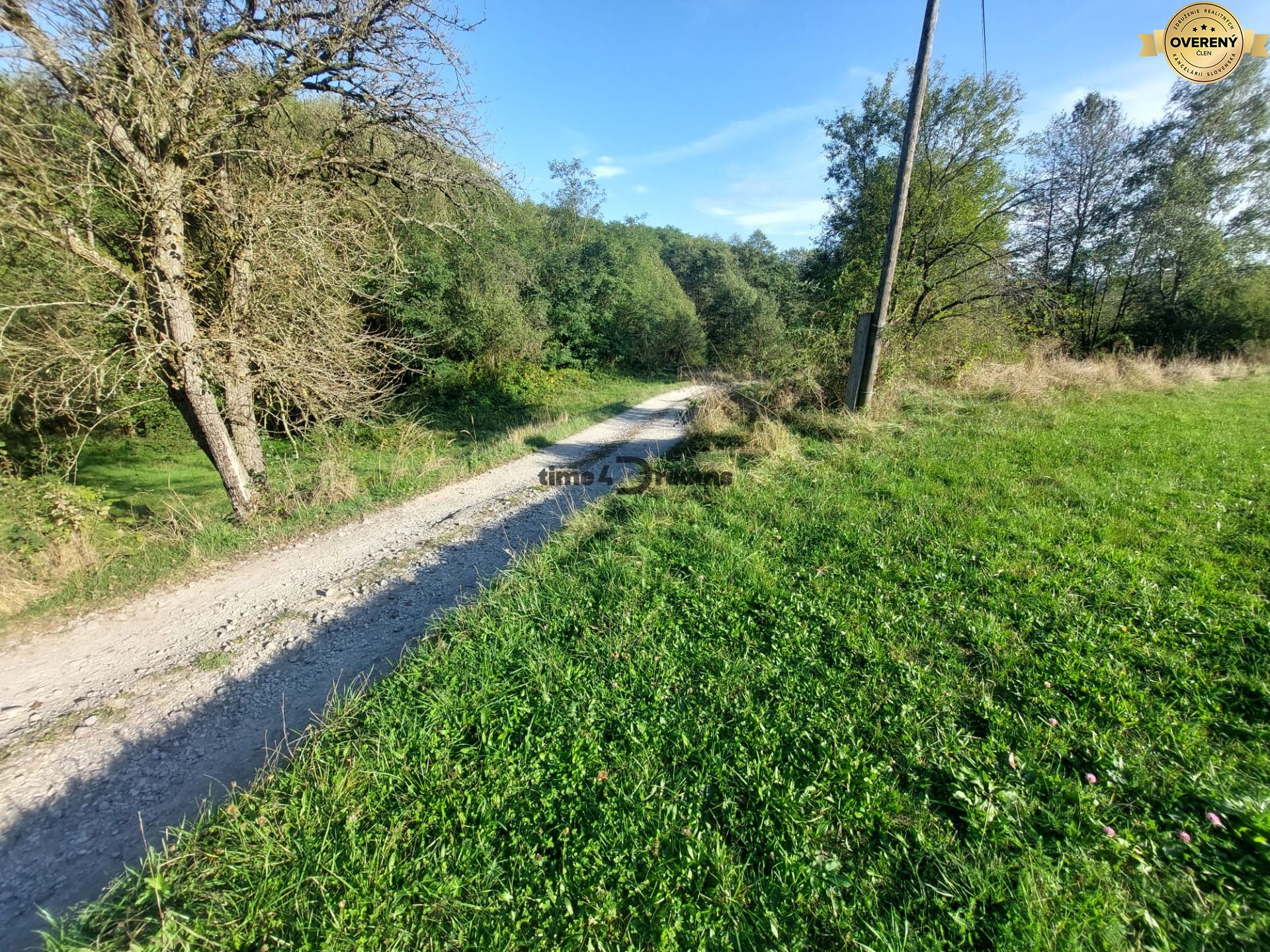 NA PREDAJ pozemok na stavbu domu alebo chaty 1049m2 KORYTÁRKY