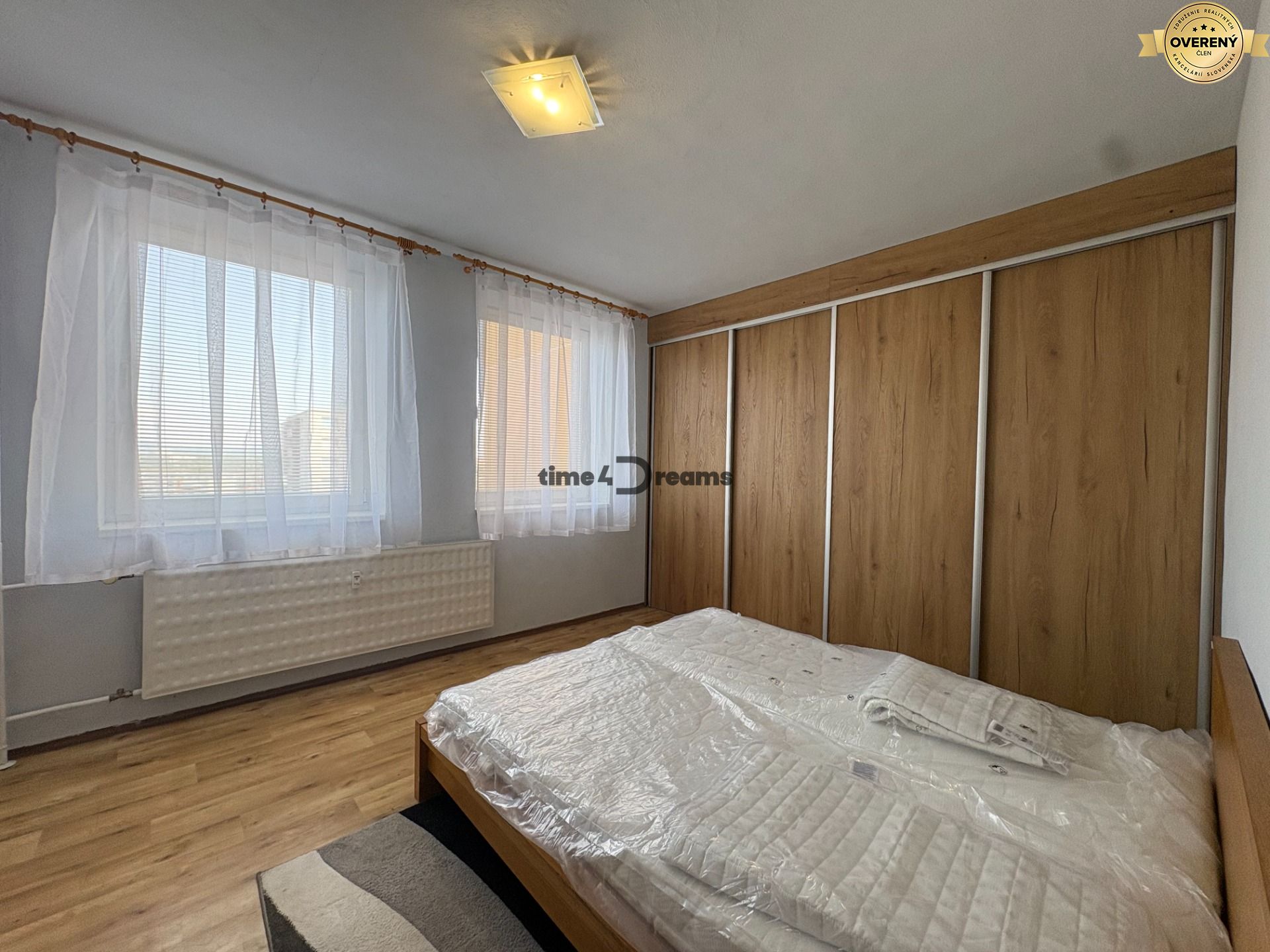 Na prenájom: Klimatizovaný 2 izb.byt + šatník + pivnica
