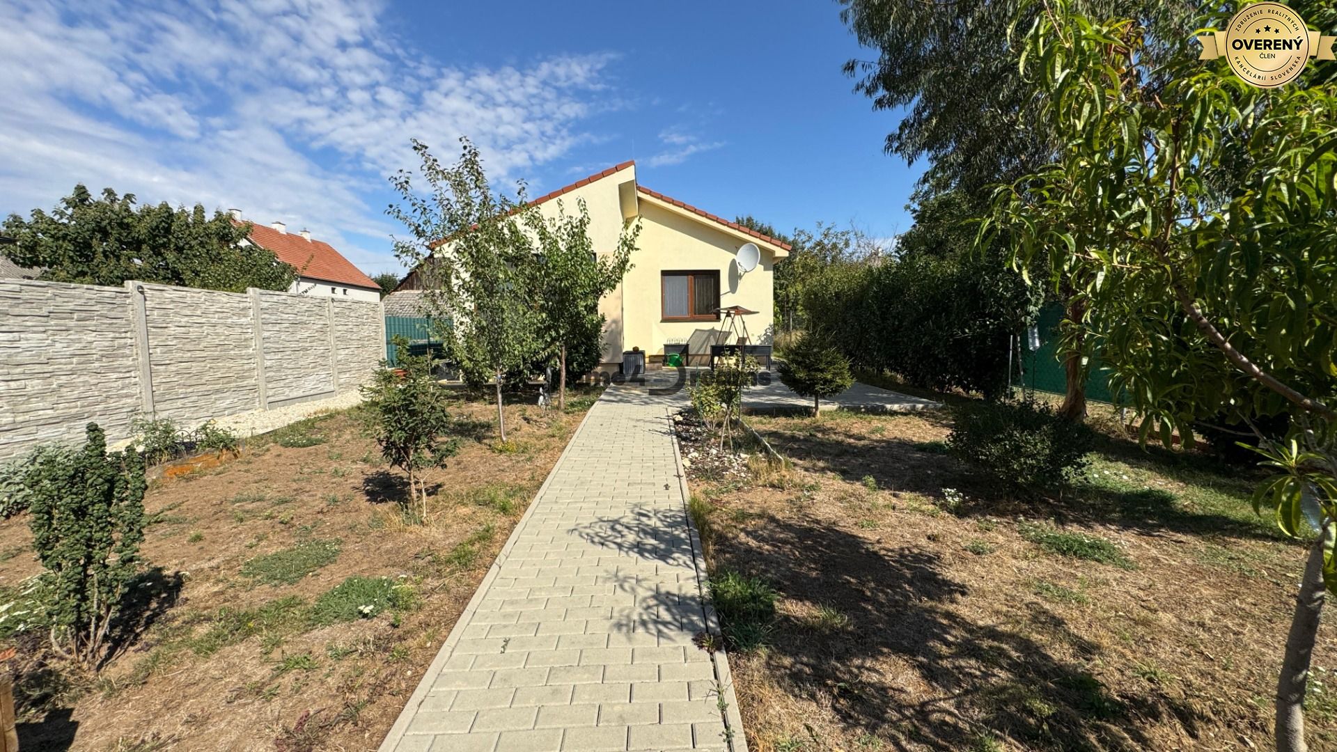 NA PREDAJ 3 - izbový Rodinný dom v obci Jarok