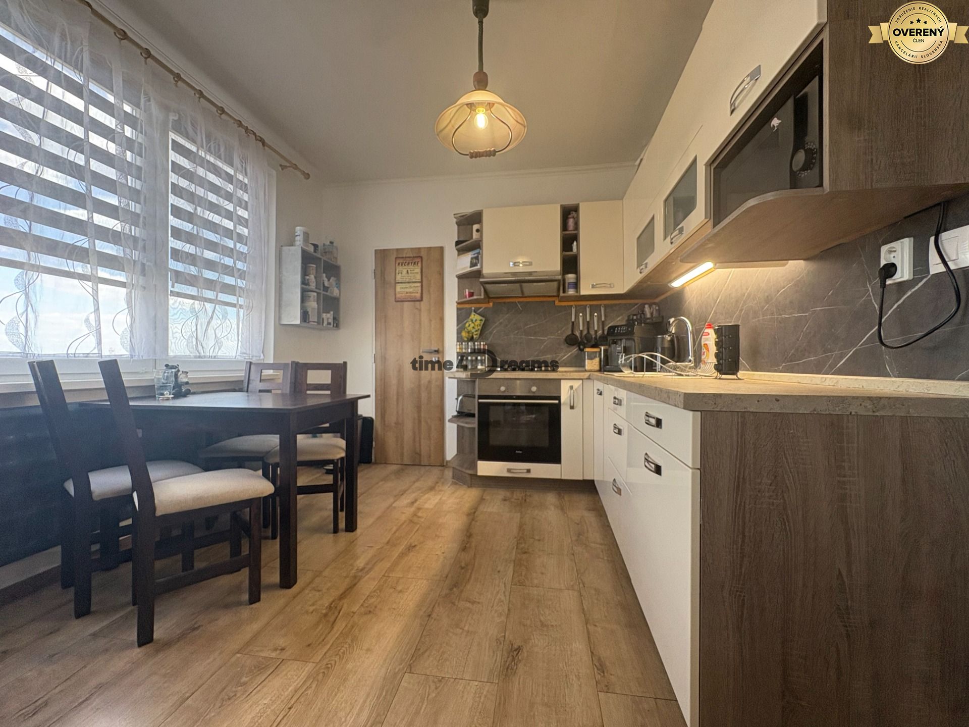 Na predaj: 4 izb.byt + BALKÓN + KLÍMA + ŠPAJZA + ŠATNÍK