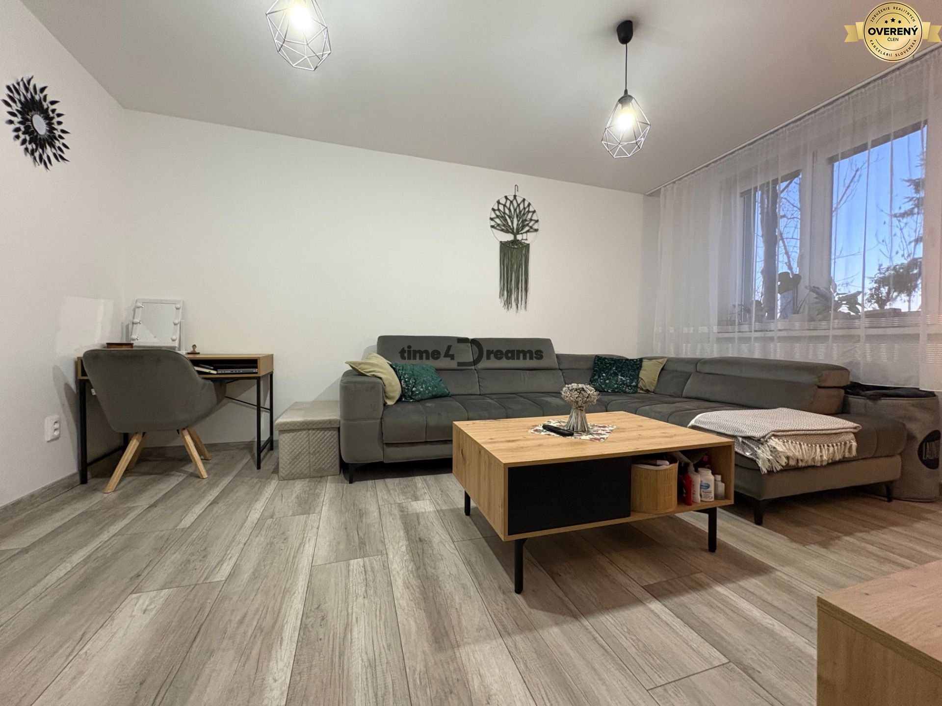 Na predaj: 2 izb.byt + LOGGIA + KLÍMA + PIVNICA