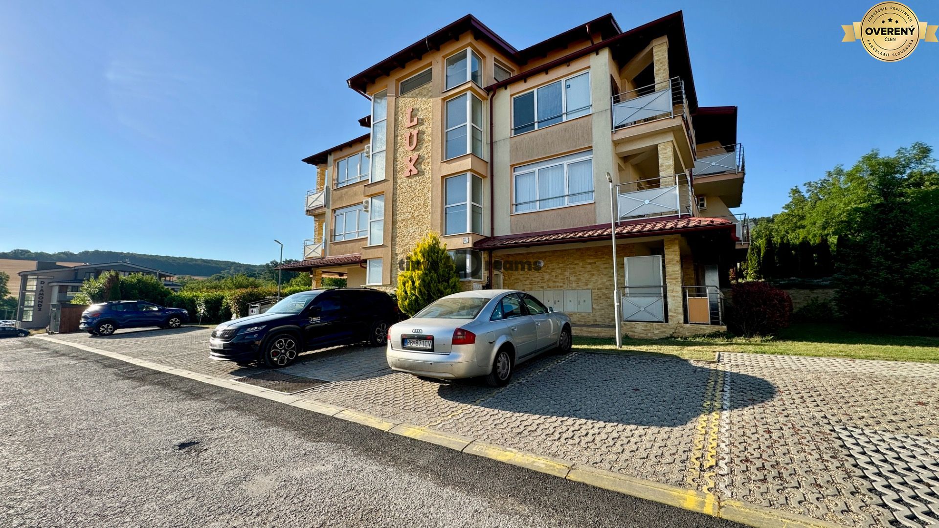 NA PREDAJ investičný apartmán v Podhájskej