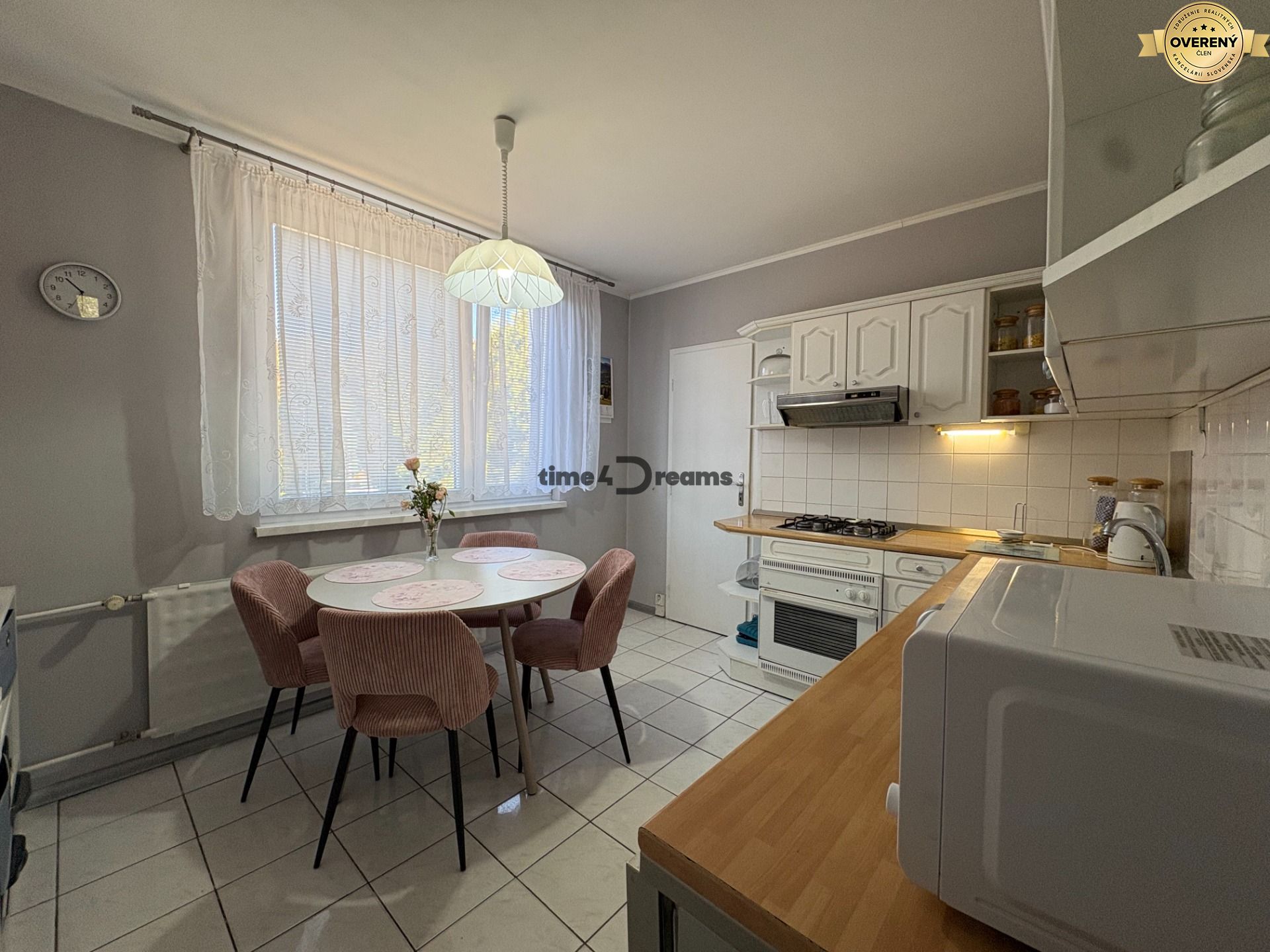 Veľký 3 izb.byt + BALKÓN, ŠPAJZA, PIVNICA