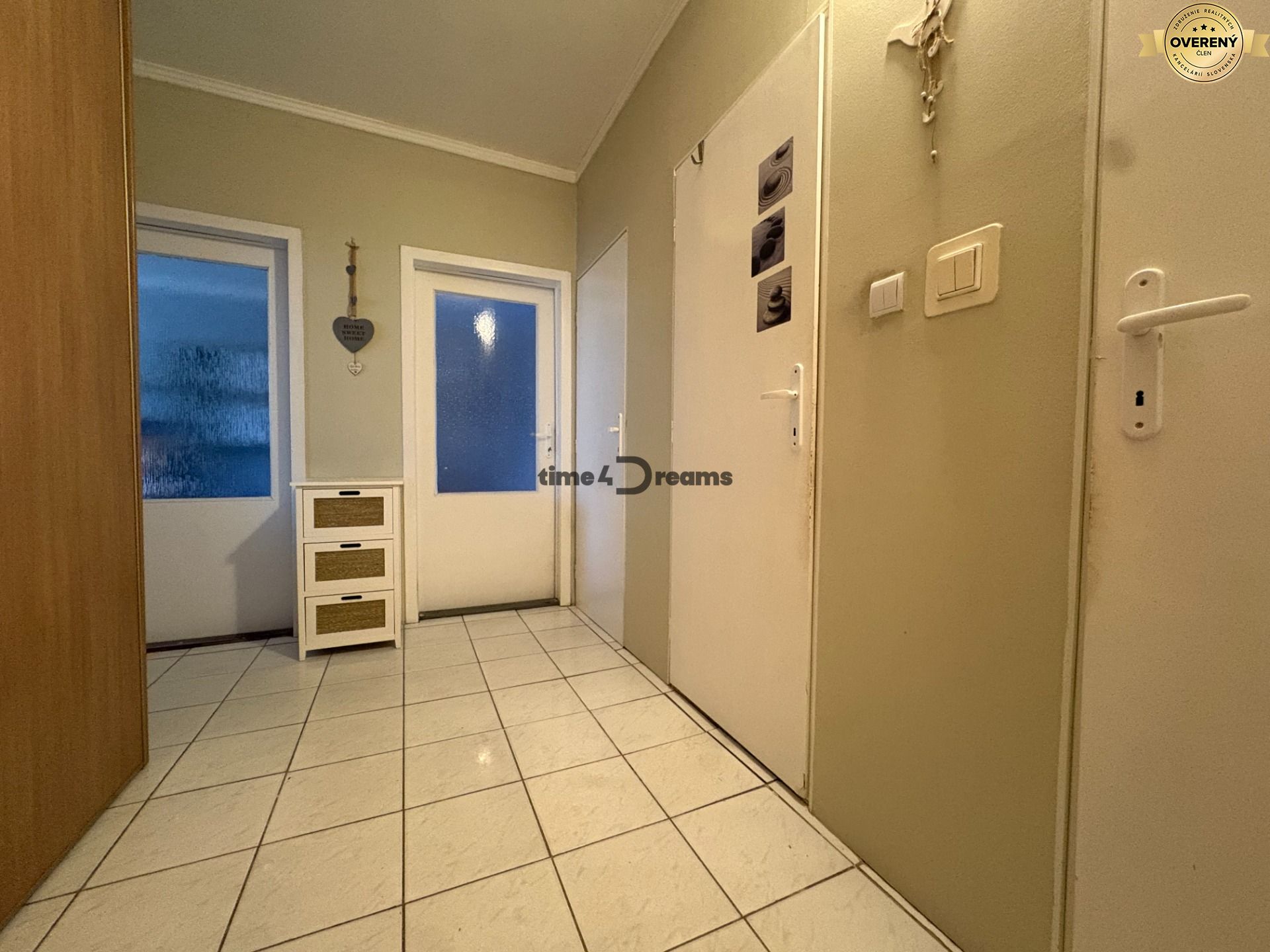 Veľký 3 izb.byt + BALKÓN, ŠPAJZA, PIVNICA