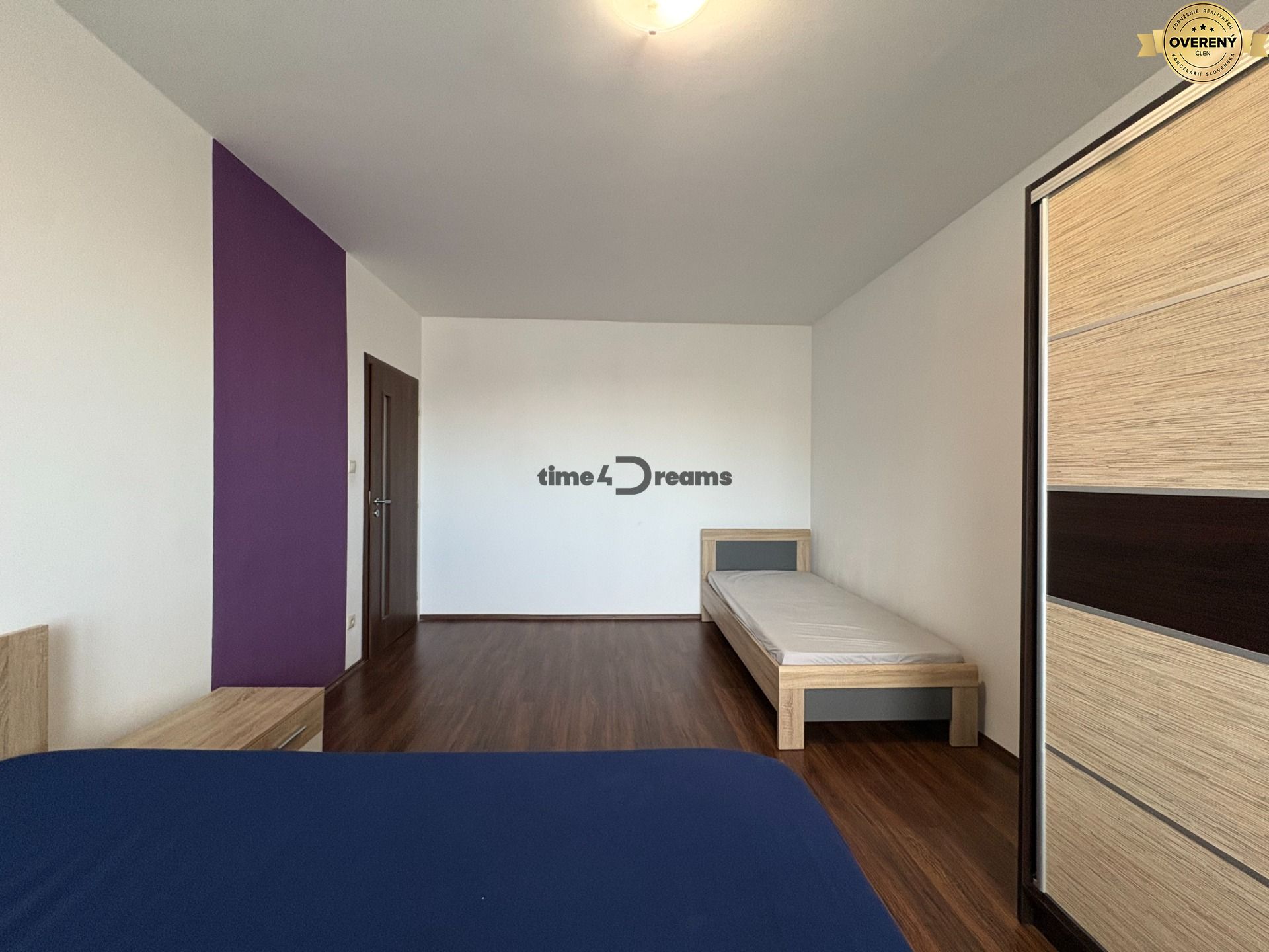 Na predaj: 2 izb.byt + LOGGIA, ŠPAJZA, ŠATNÍK, PIVNICA