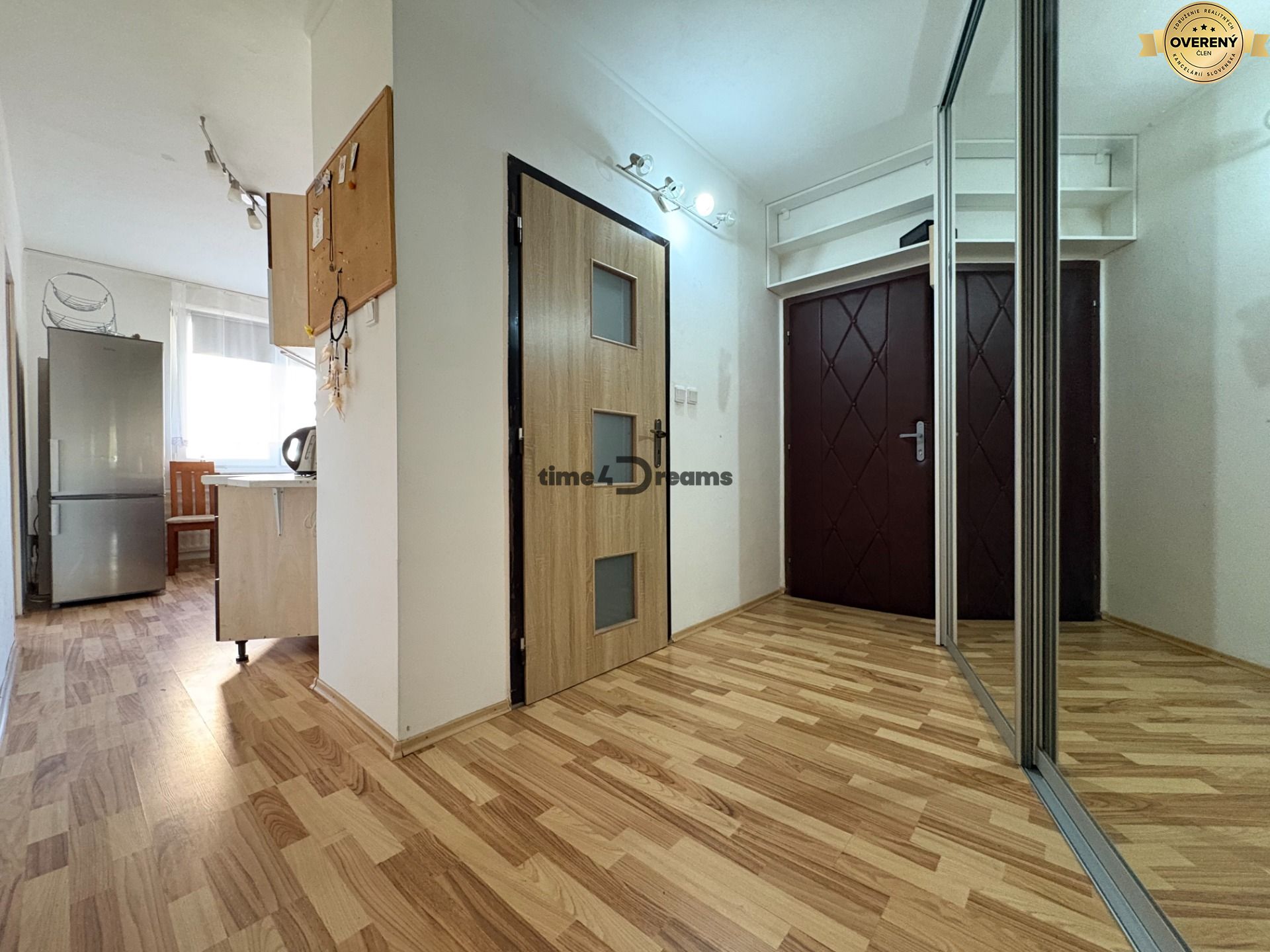 Investičný VEĽKÝ 3 izb.byt + LOGGIA, ŠPAJZA , PIVNICA