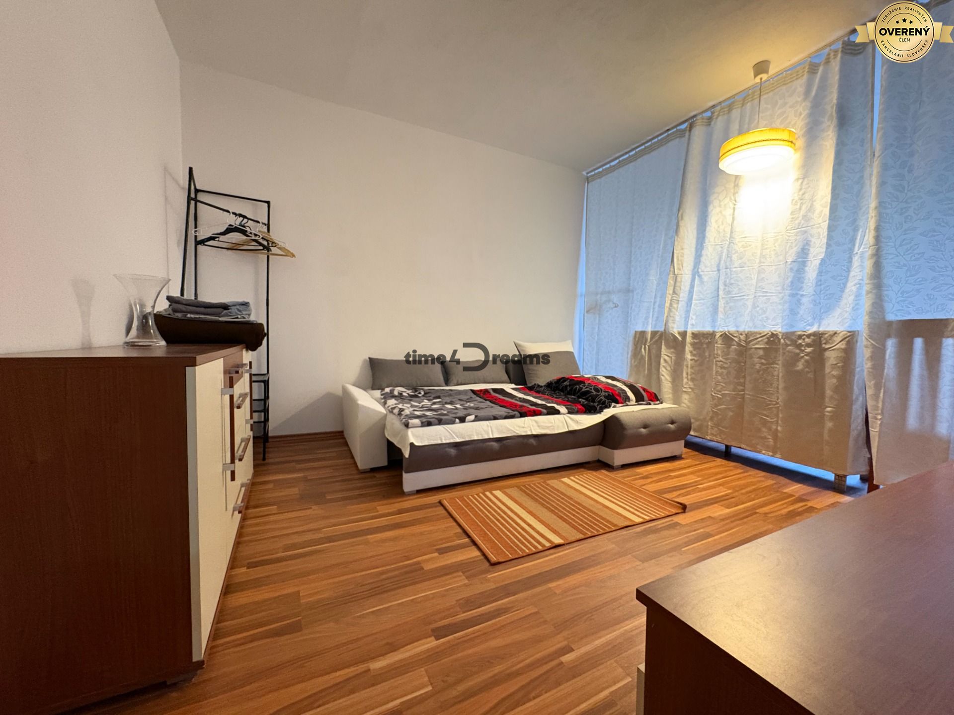 Investičný VEĽKÝ 3 izb.byt + LOGGIA, ŠPAJZA , PIVNICA