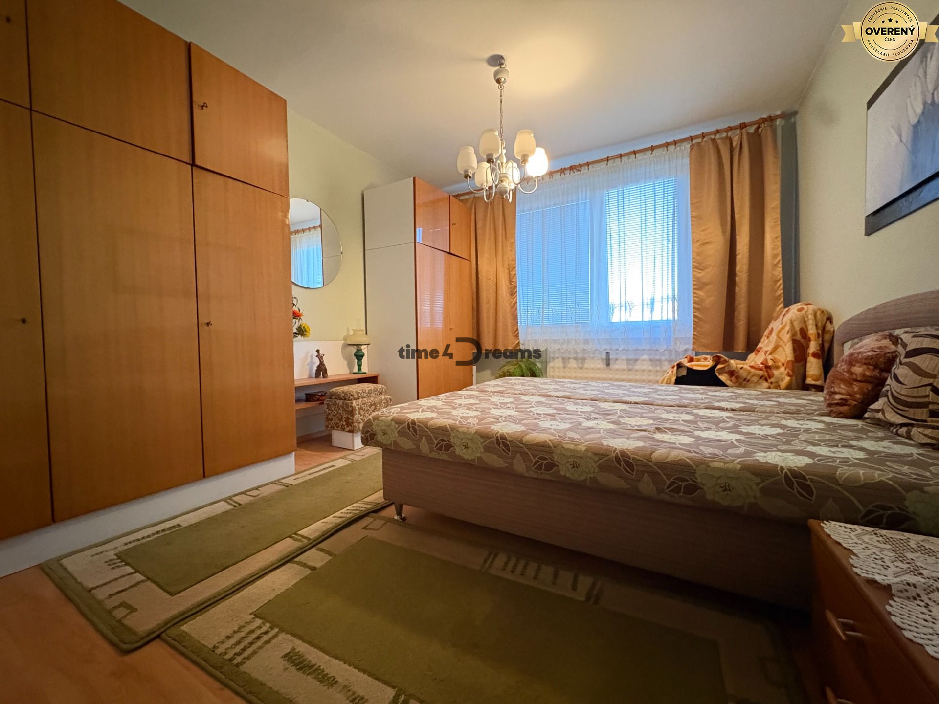 Na predaj: CENTRUM 4 izb.byt + BALKÓN, ŠATNÍK, ŠPAJZA