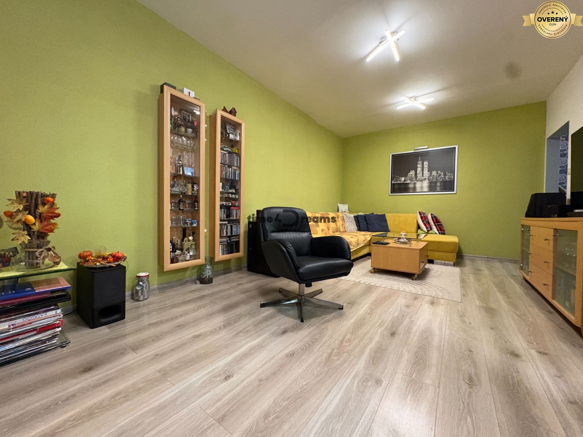 2 izb.byt + BALKÓN, KLÍMA, PIVNICA, ŠPAJZA, ŠATNÍK