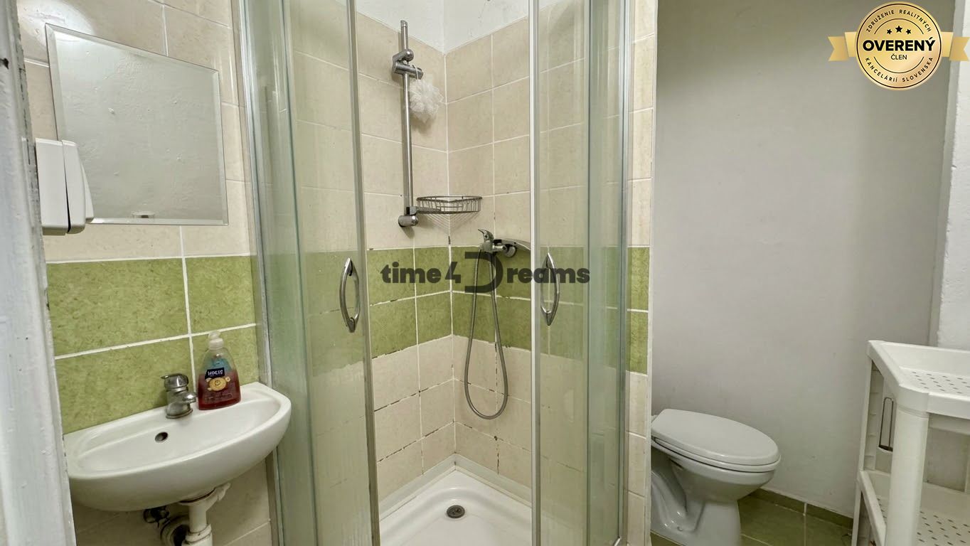 NA PREDAJ 1 izbový byt na Klokočine s balkónom