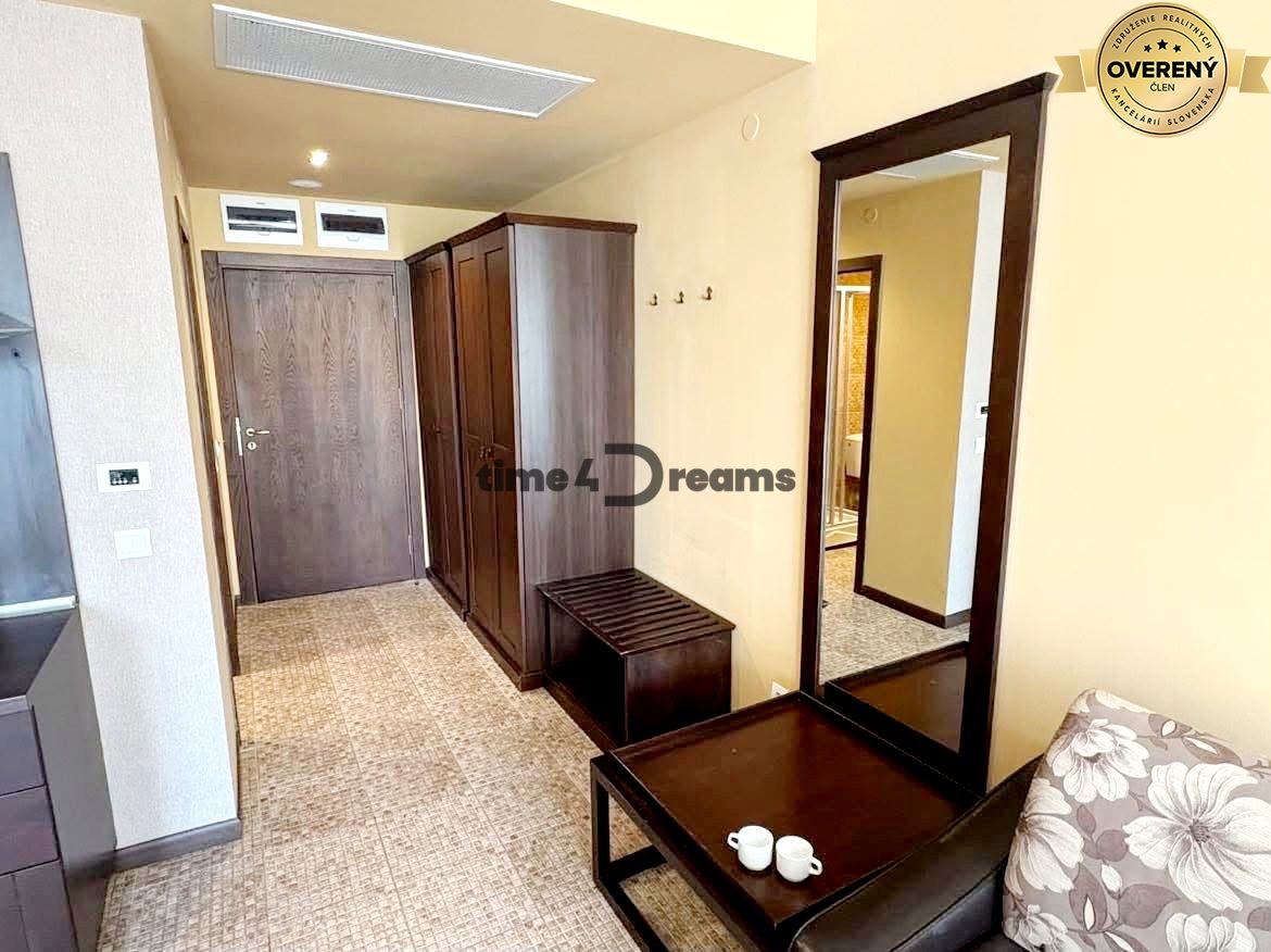 NA PREDAJ Luxusný apartmán v prestížnom komplexe Barcelo Royal Beach