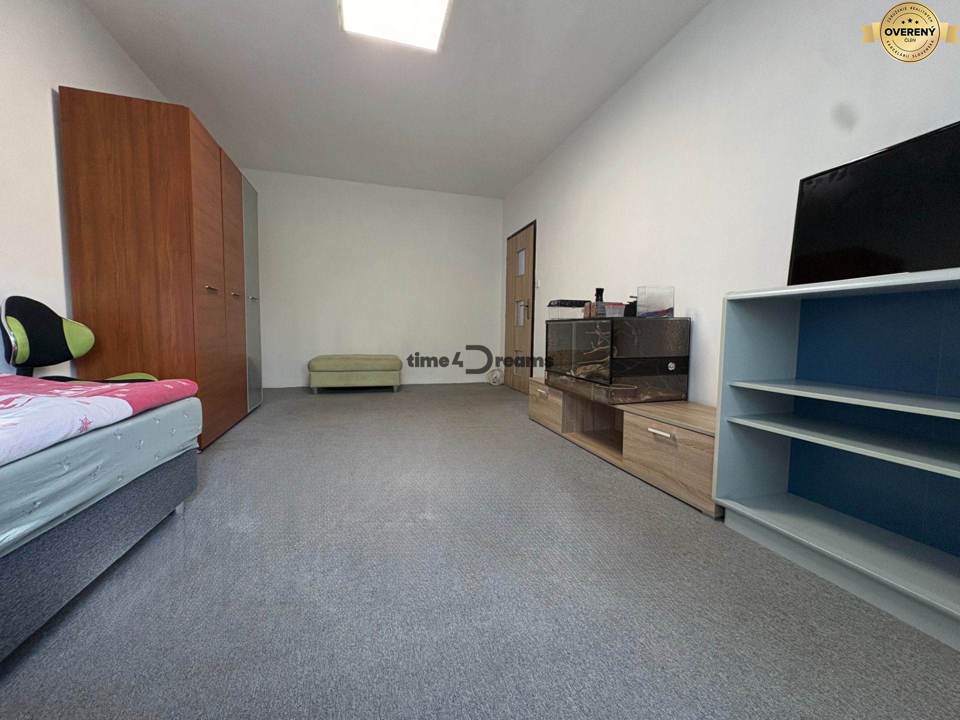 Investičný VEĽKÝ 3 izb.byt + LOGGIA, ŠPAJZA , PIVNICA