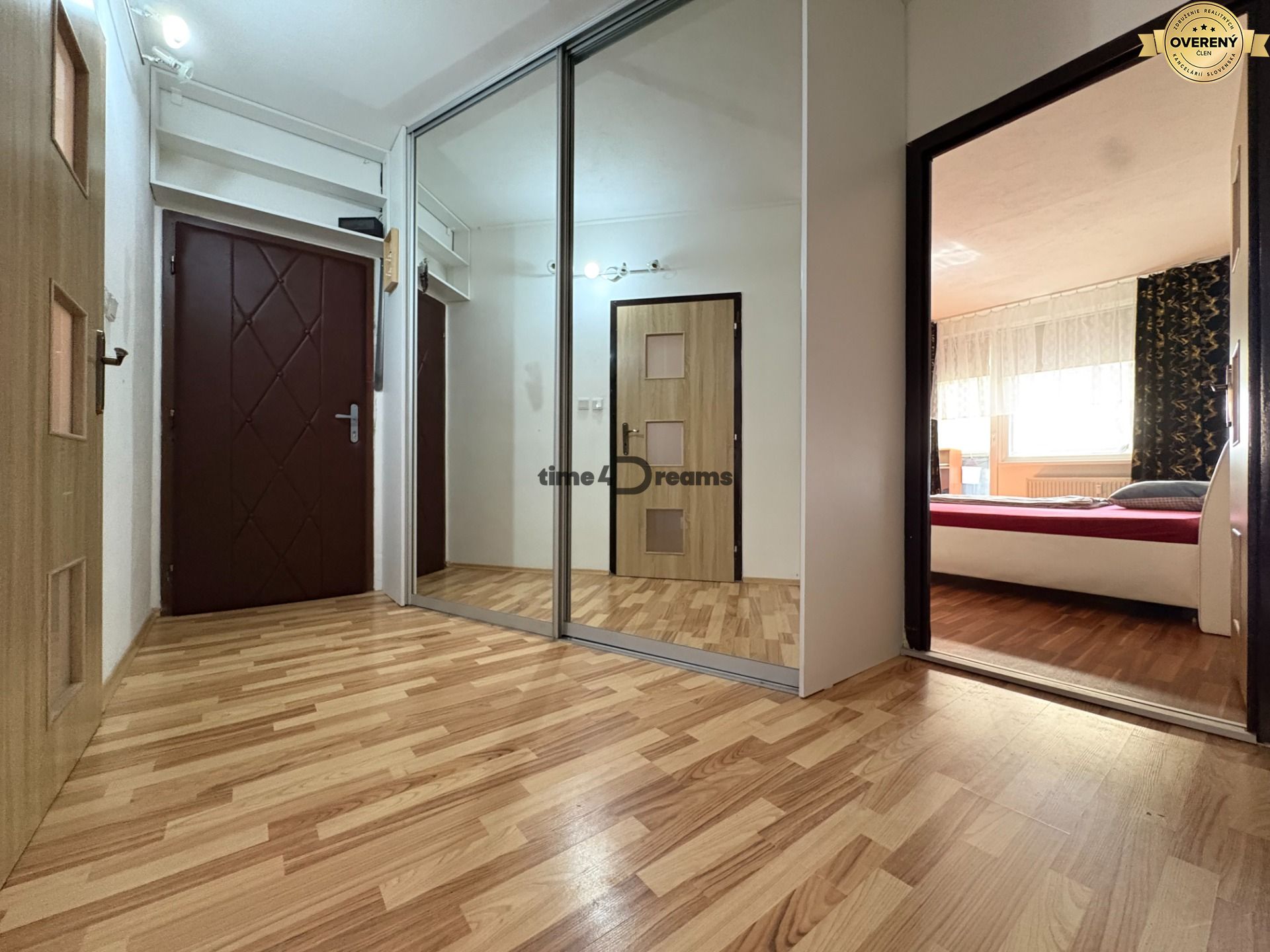 Investičný VEĽKÝ 3 izb.byt + LOGGIA, ŠPAJZA , PIVNICA