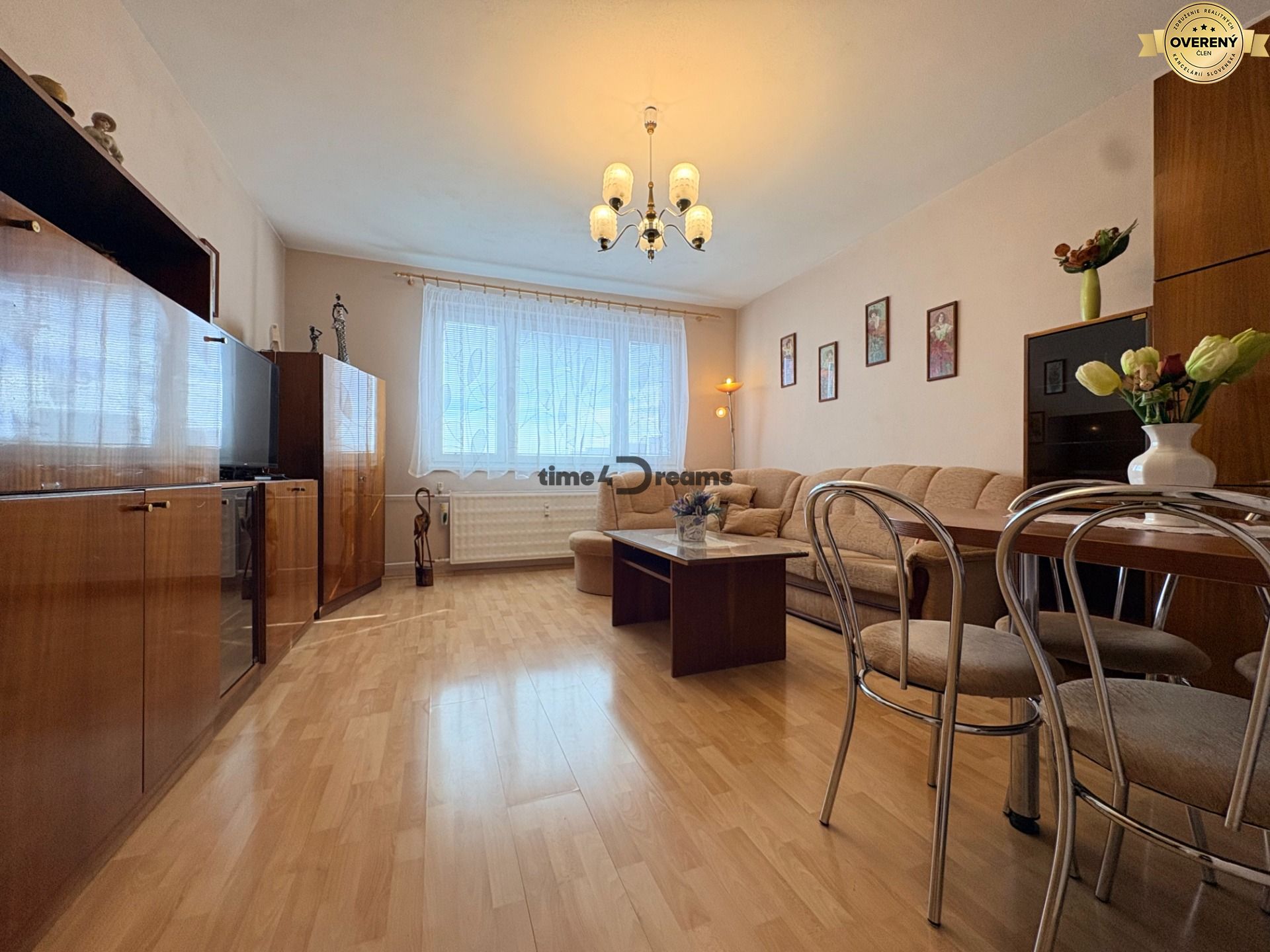 Na predaj: 3 izb.byt + LOGGIA + PIVNICA