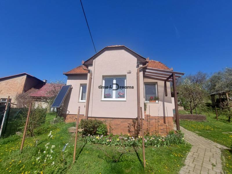 NA PREDAJ menší domček FIĽAKOVO