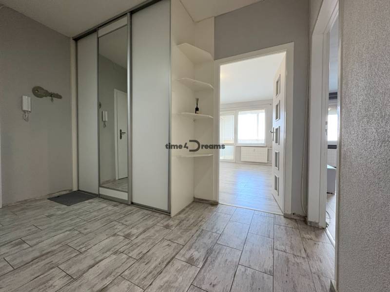 Na predaj: VEĽKY 3 ib + LOGGIA + ŠPAJZA + KUMBAL + PIVNICA