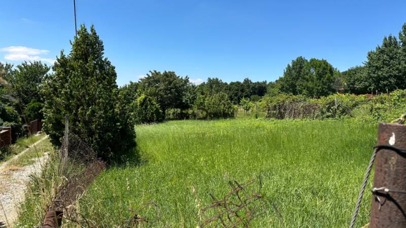 NA PREDAJ stavebný pozemok pod Zoborom ‼️znizena cena