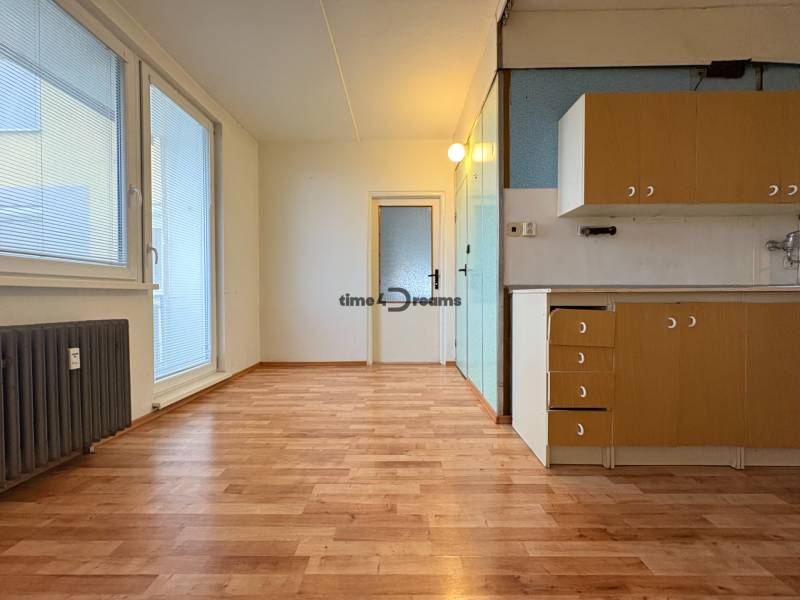 Na predaj: 3 izb.byt + 2x balkon + šatník 