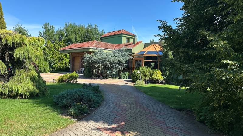 PREDAJ Rodinného domu na 70á pozemku v Ivanke pri Nitre